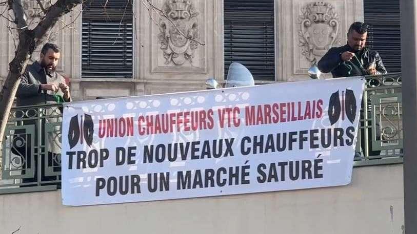 Une opération escargot des VTC démarre dans le centre-ville de Marseille
