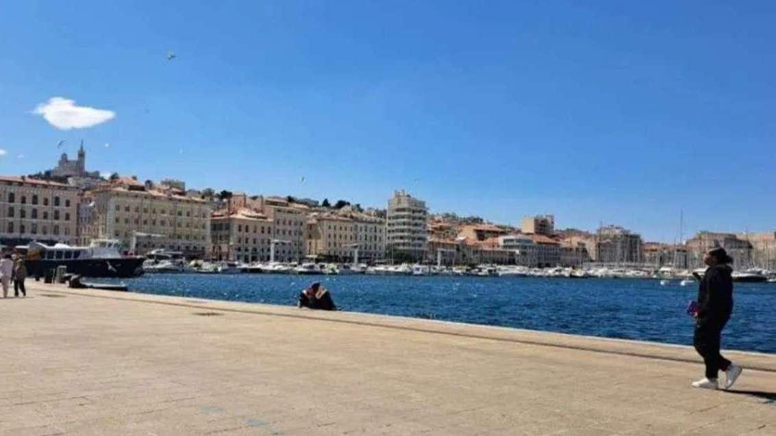 Tourisme à Marseille : derrière des hôtels presque complets, les restaurateurs face à la crise