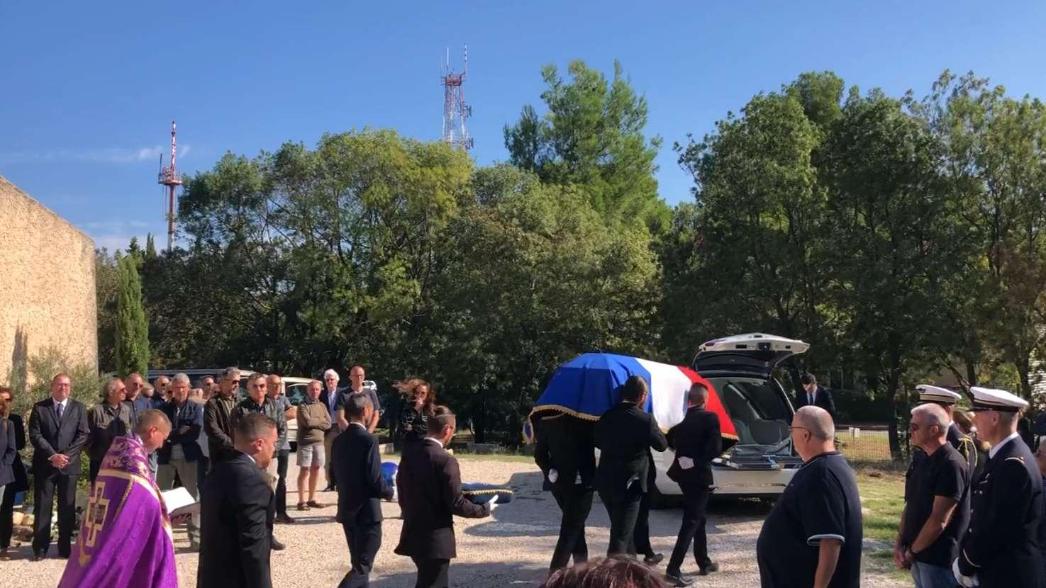 Salon-de-Provence : immense émotion aux obsèques de Didier Berger, pilote décédé au Lavandou