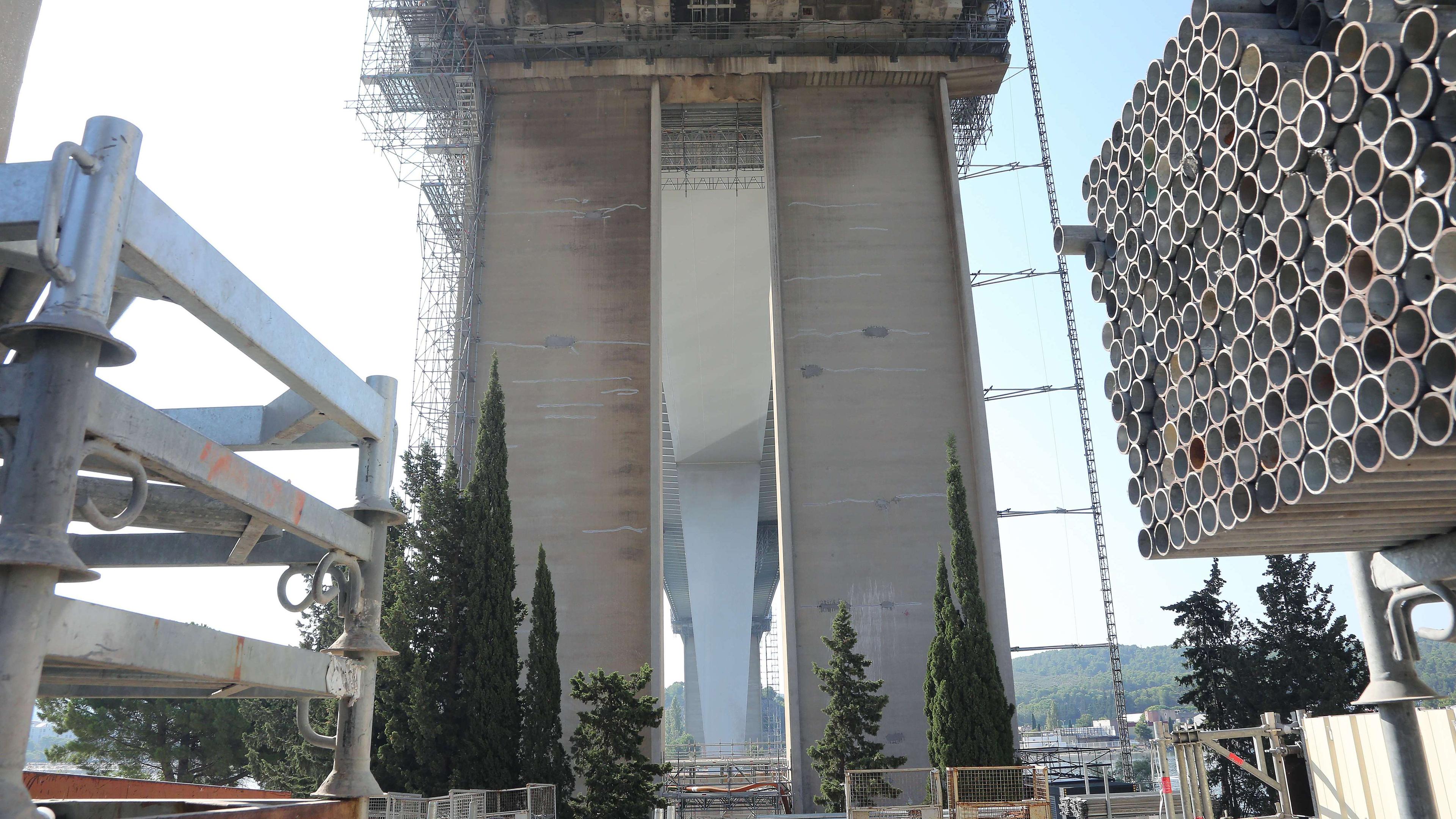 Dernier coup de pinceau pour le viaduc de Martigues