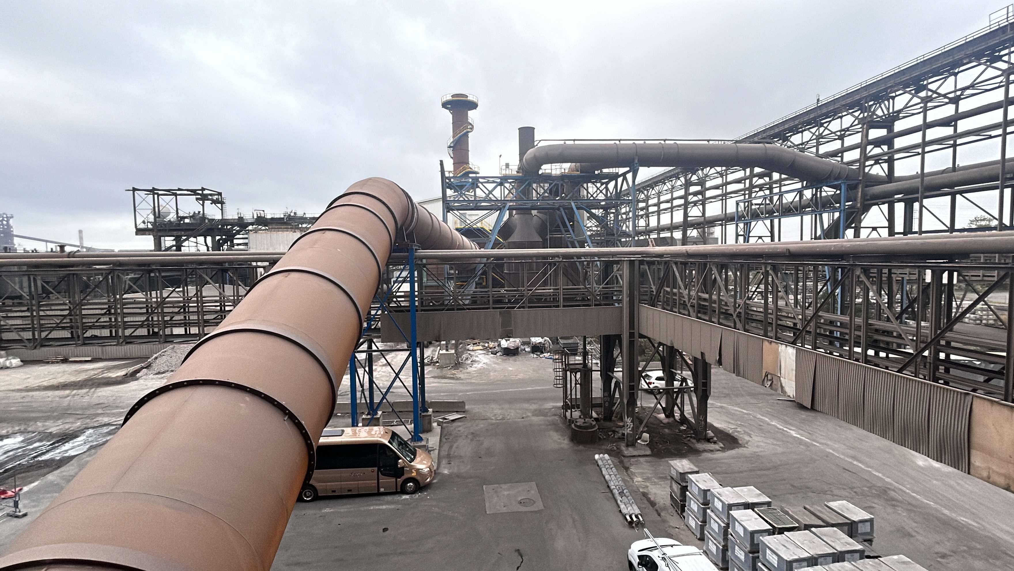 "Familles brisées" par l'amiante et doutes sur le haut fourneau : la colère de la CGT ArcelorMittal à Fos-sur-Mer