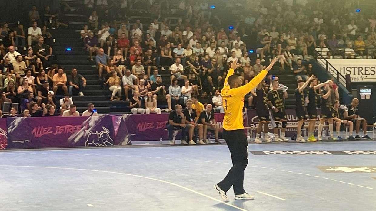 "Malheur au perdant" : le gardien d'Istres Provence Handball Romain Mathias lance le choc décisif contre Sélestat