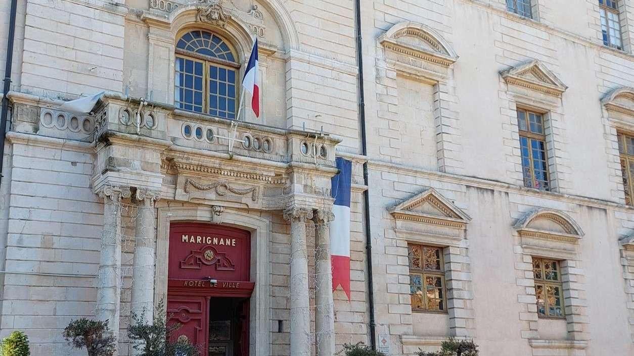 Mairie de Marignane hantée ? : "On a entendu des bruits bizarres et des  voix" (JRM Paranormal)