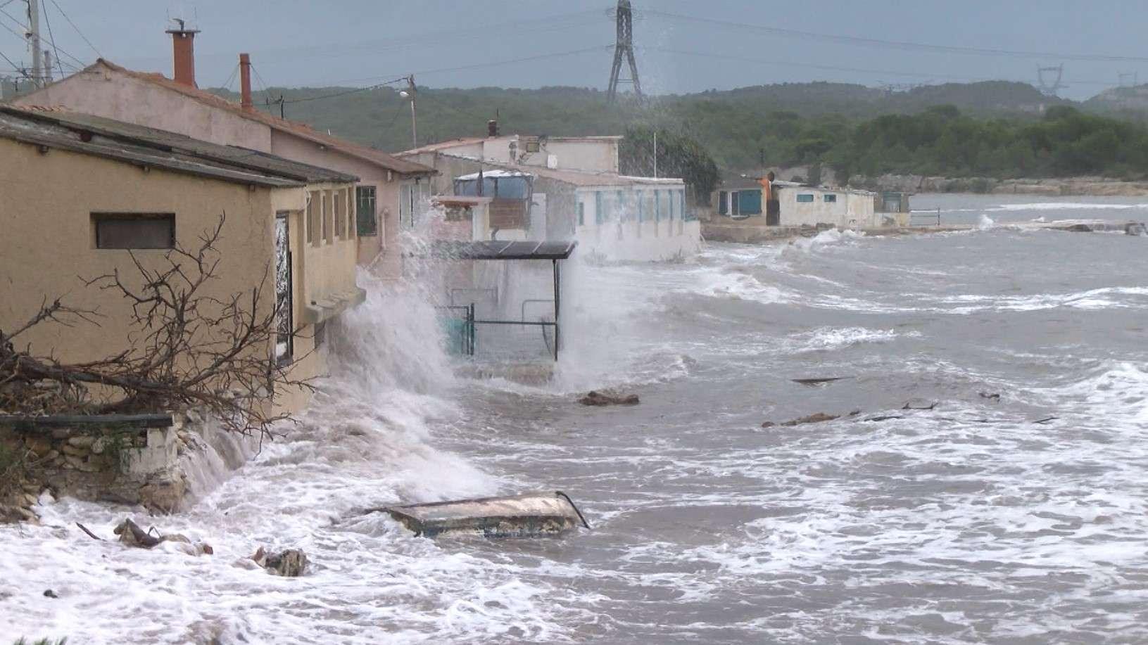 Vigilance météo : grosses vagues et risques de submersion ce matin sur le littoral, du Golfe de Fos à La Ciotat