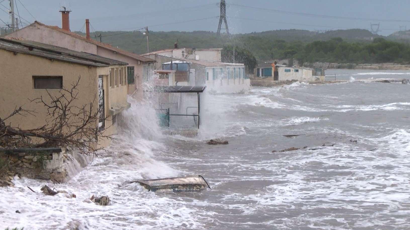 Forte houle et vagues de 3m : le Golfe de Fos en vigilance "vagues-submersion"