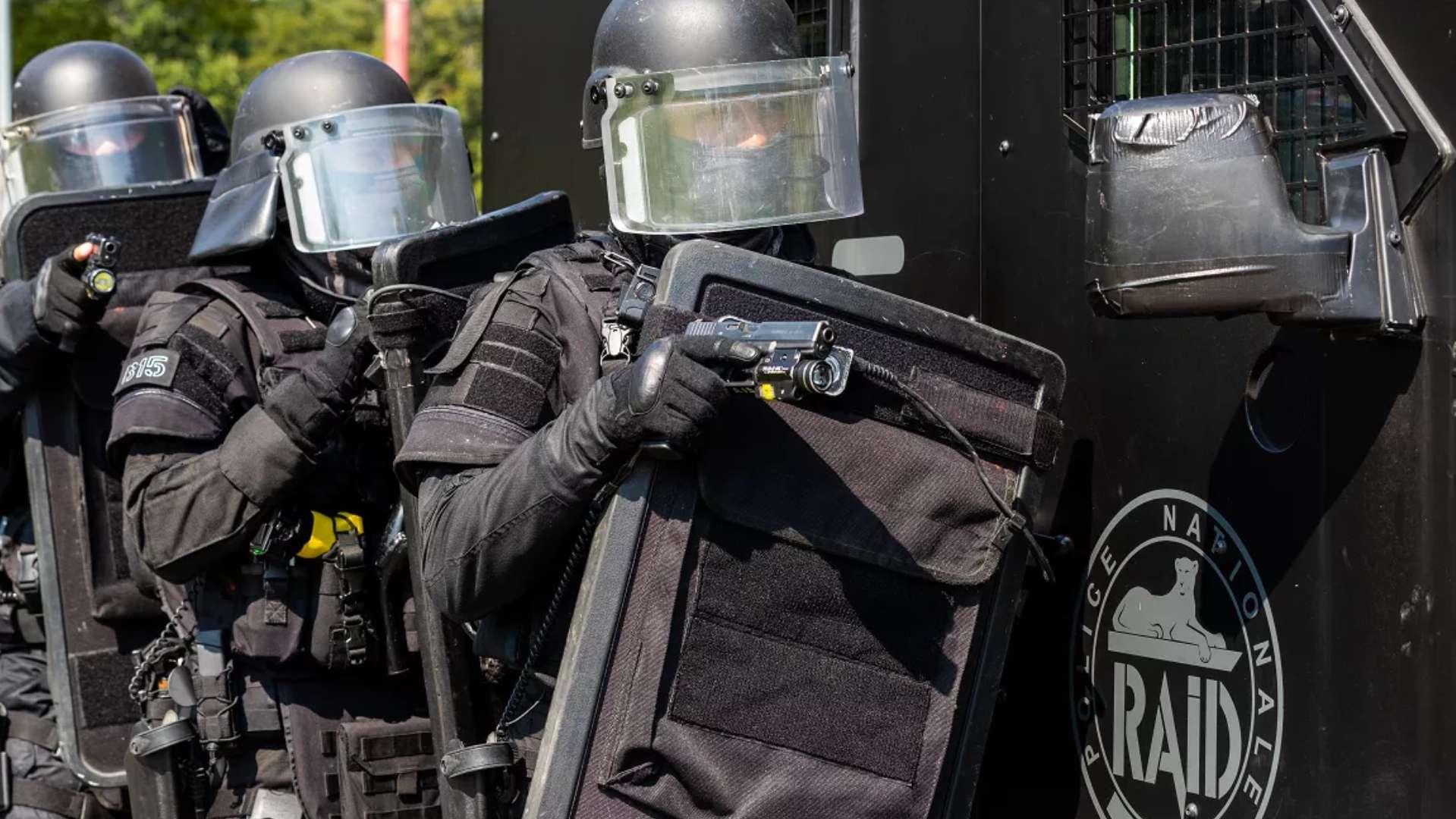 Déjà visé par la DZ Mafia, le maire d'Alès exfiltré de son domicile après une nouvelle menace