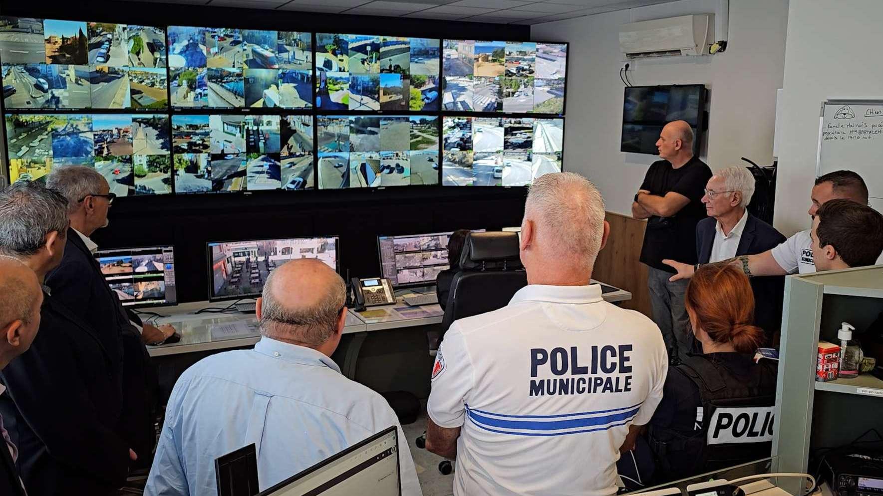 Martigues : nouveau centre de surveillance urbain pour la police municipale