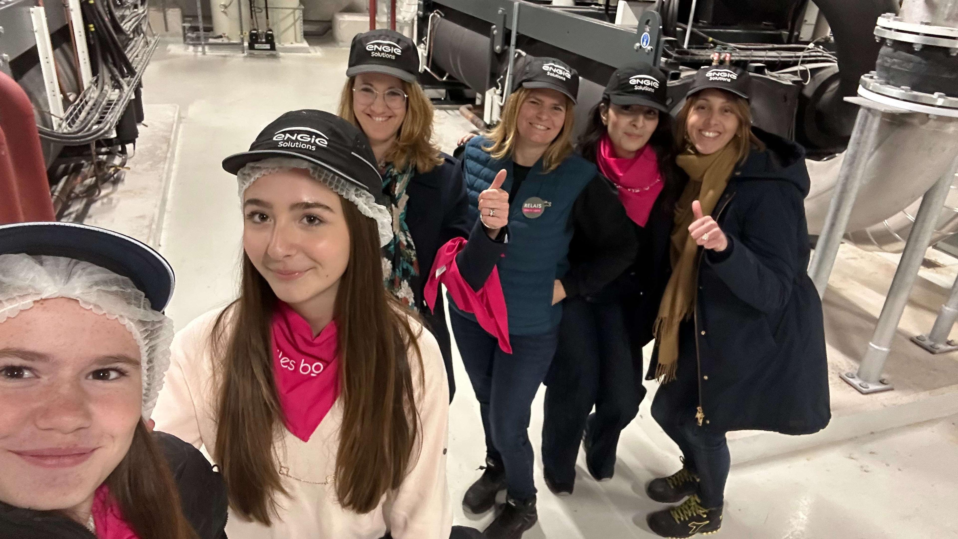 Les femmes dans l'industrie ? Désormais à l'aise ! Quand des collégiennes découvrent les coulisses de l'aéroport de Marignane