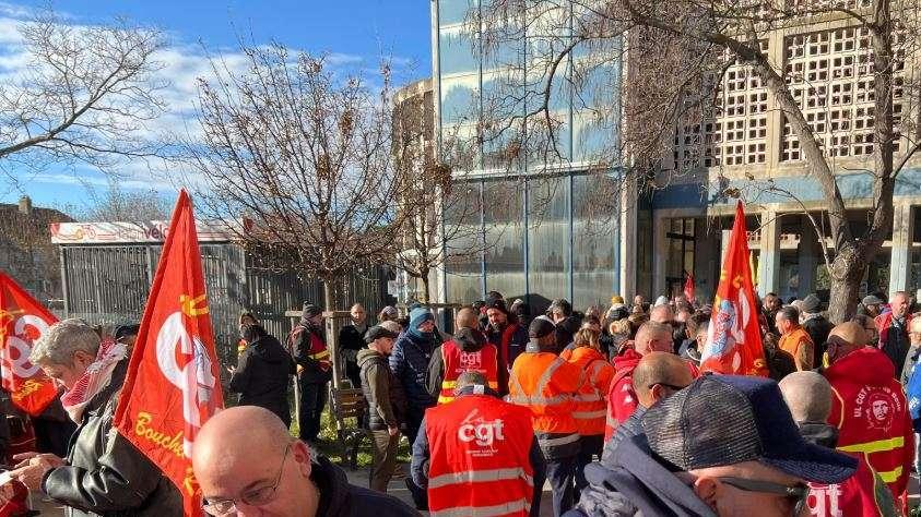 Rassemblement de cheminots à Miramas contre la disparition de Fret SNCF