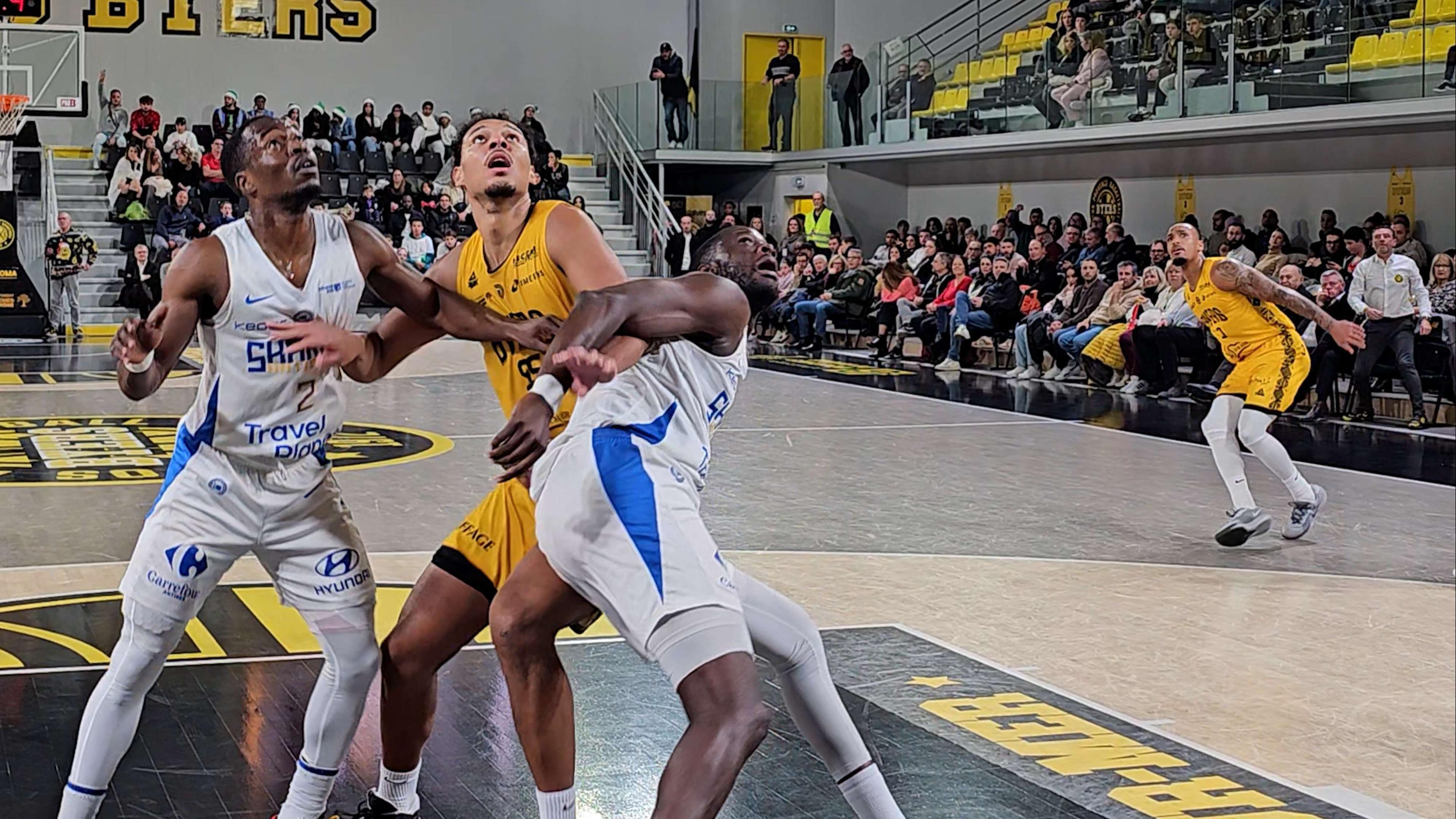 Fos Provence Basket arrache la victoire dans un derby à suspense 