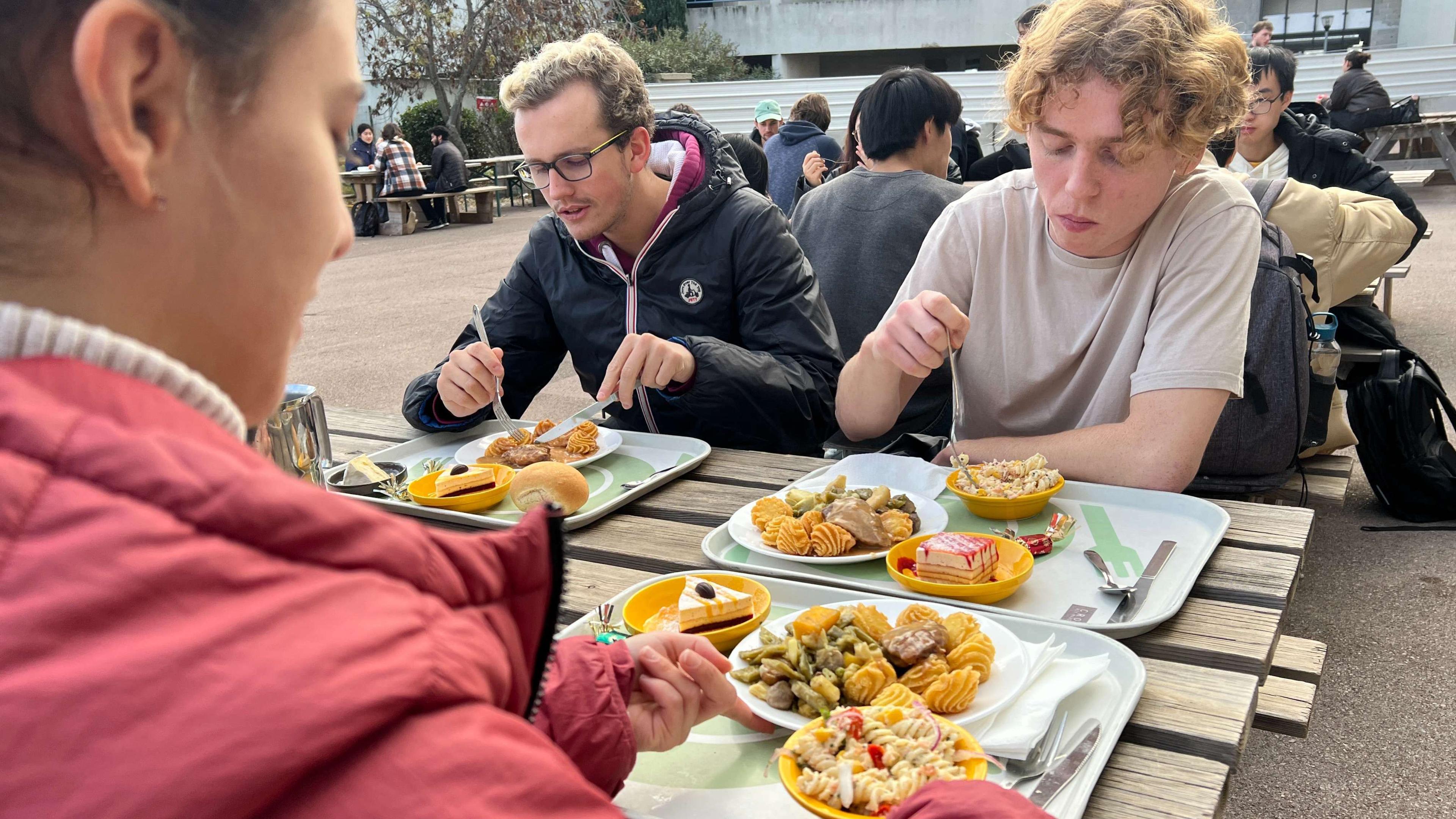 Marseille offre des repas gratuits aux étudiants : une initiative bienvenue face à la précarité