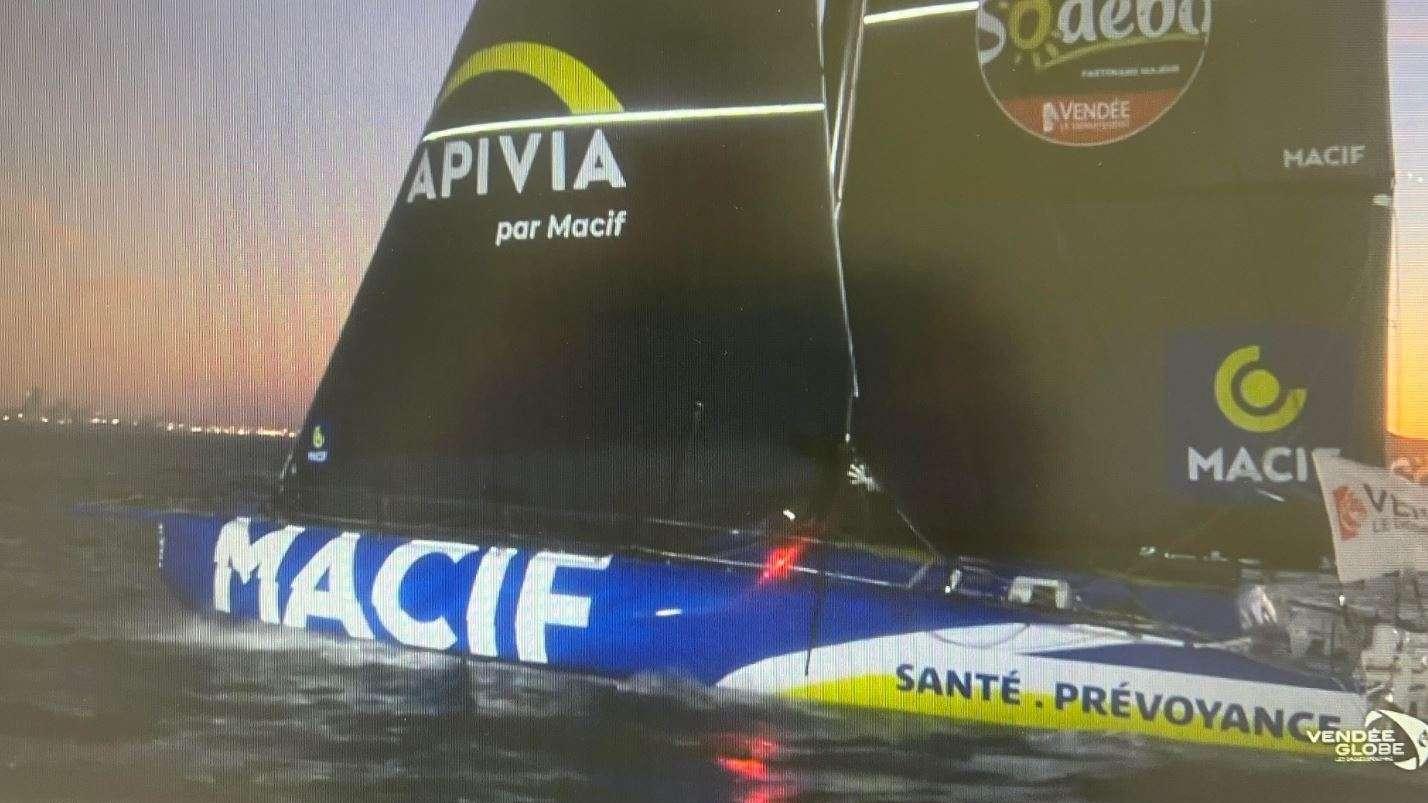 Charlie Dalin remporte le Vendée Globe en un temps record