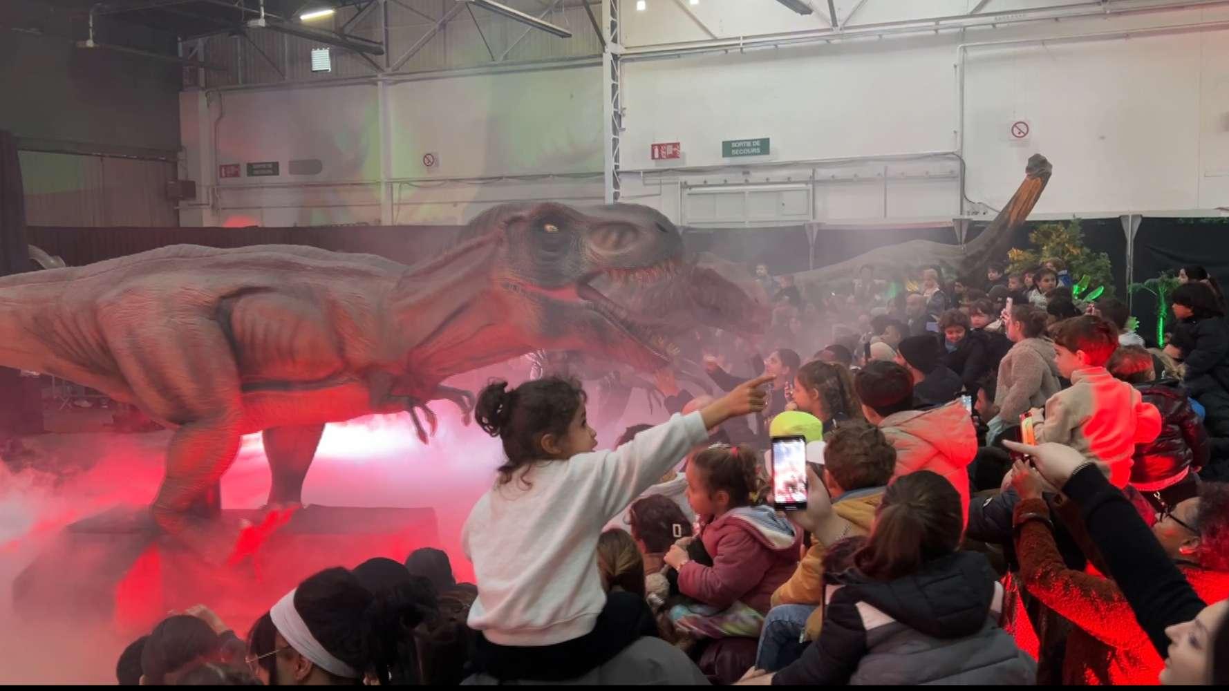 Marseille :  les derniers dinosaures s’invitent au Parc Chanot