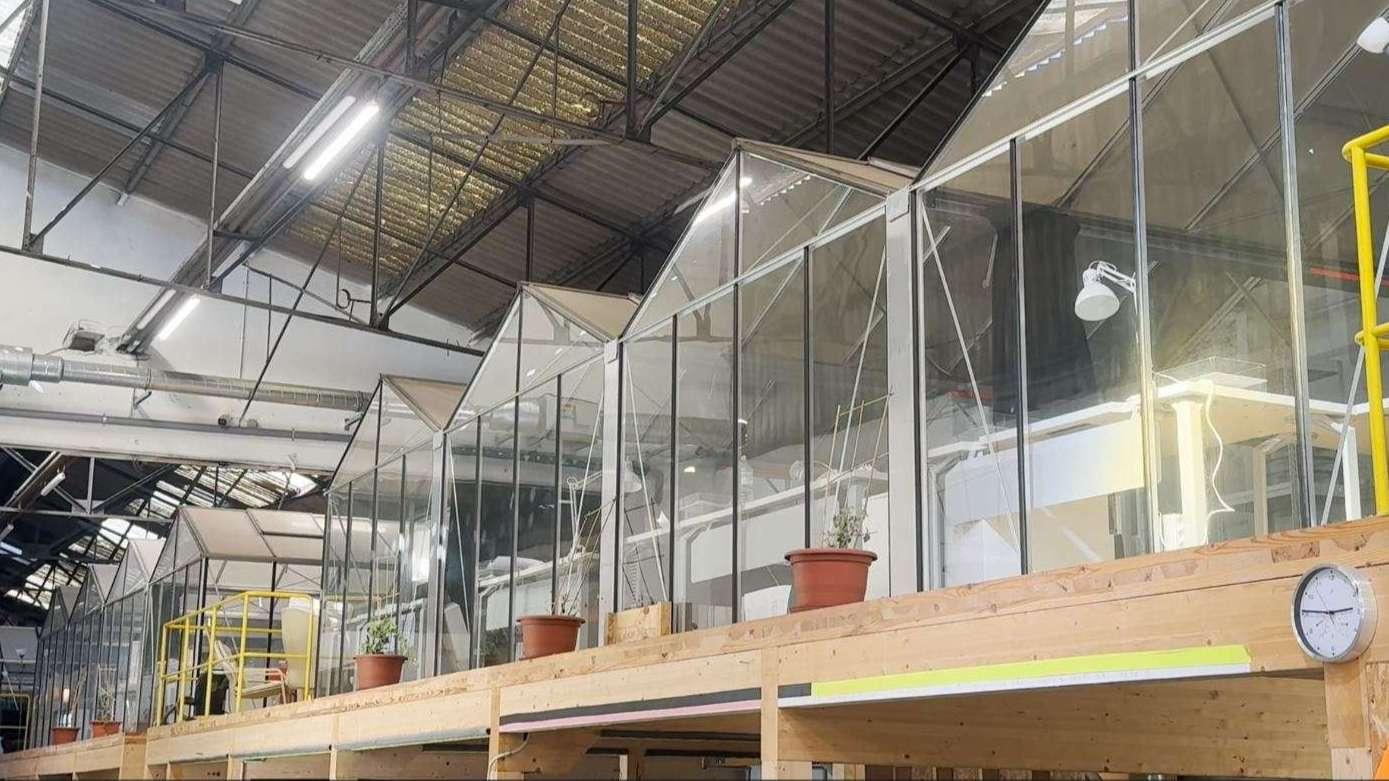 La CinéMaBase à Marseille, un lieu logistique devenu essentiel pour un milieu en pleine extension