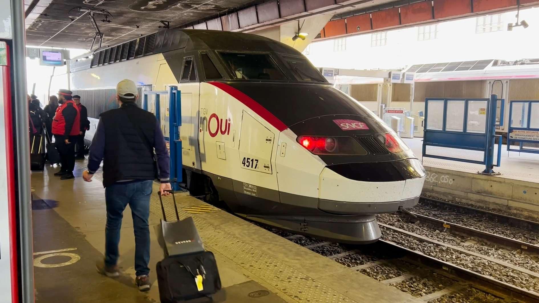 "90% des trains vont rouler ce week-end" malgré la grève, selon le PDG de la SNCF