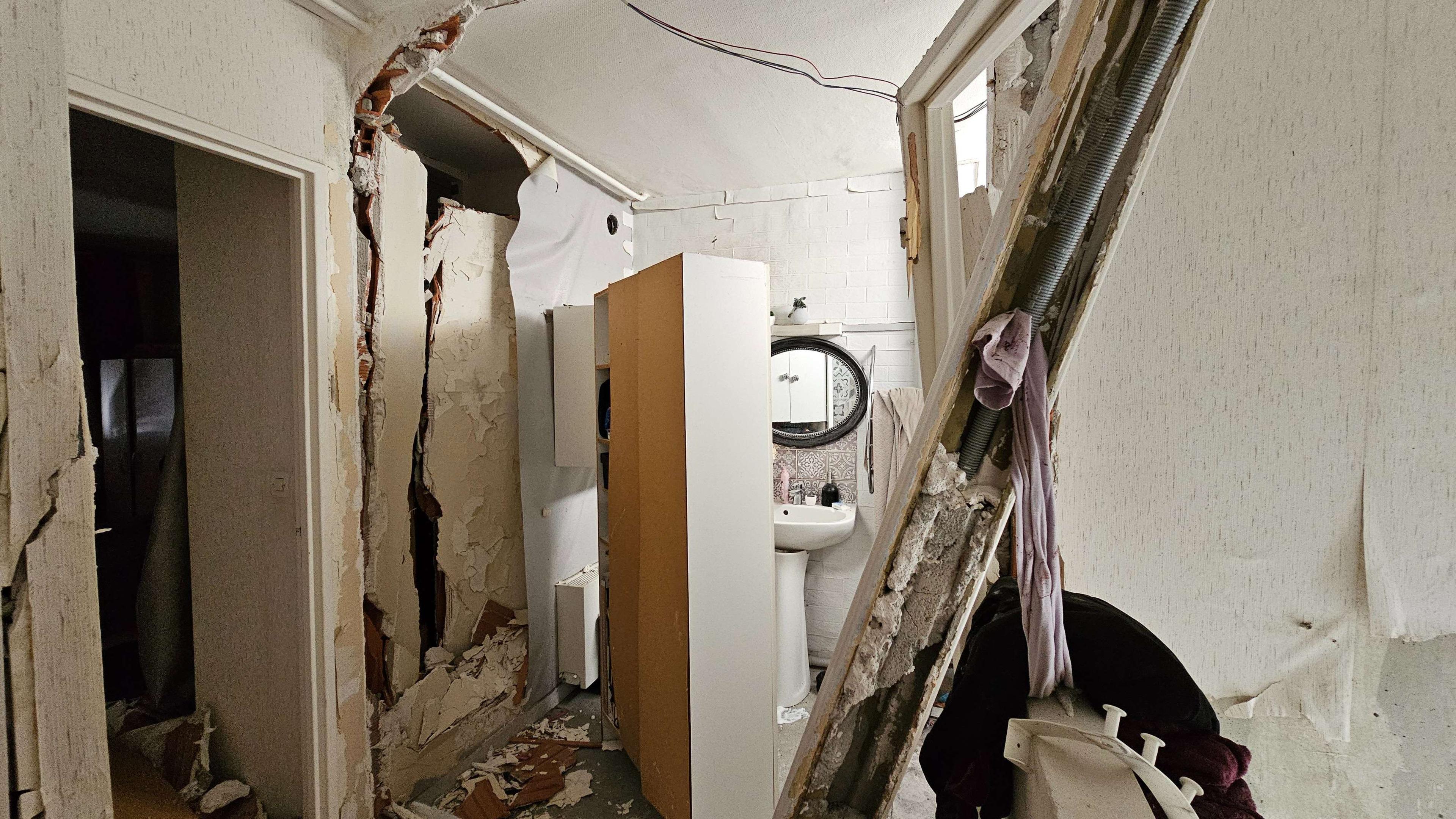 Vidéo exclusive : les ravages de l'explosion dans un appartement à Martigues