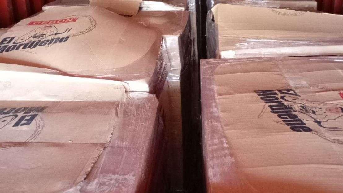 15 300 pots de pâte à tartiner El Mordjene saisis par les douanes sur le port de Marseille