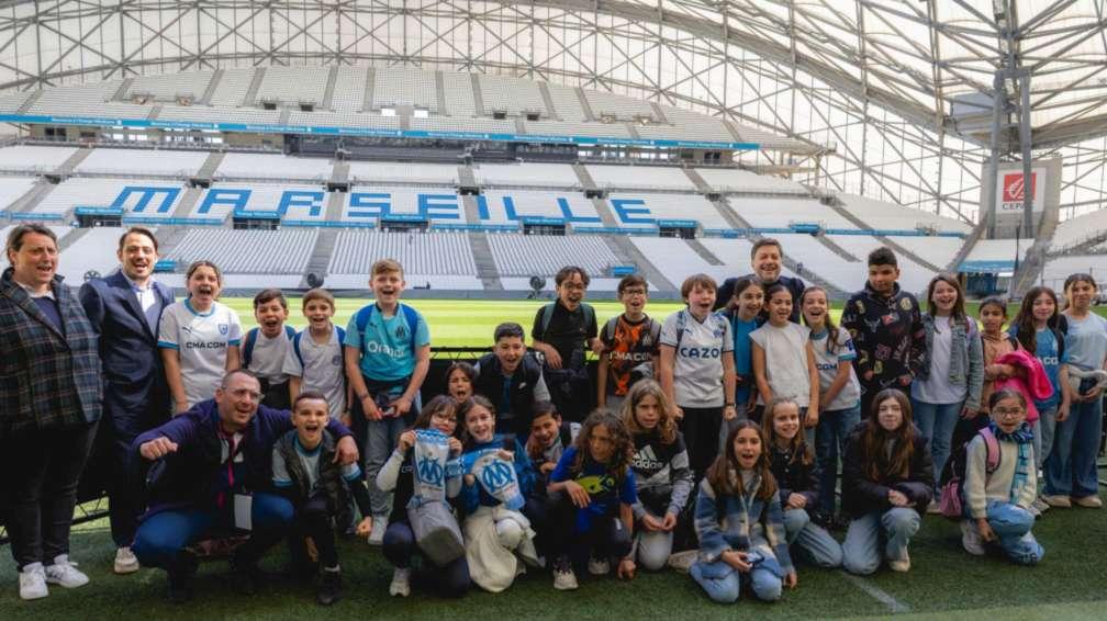 Les visites du stade Vélodrome attirent toujours autant les minots marseillais 