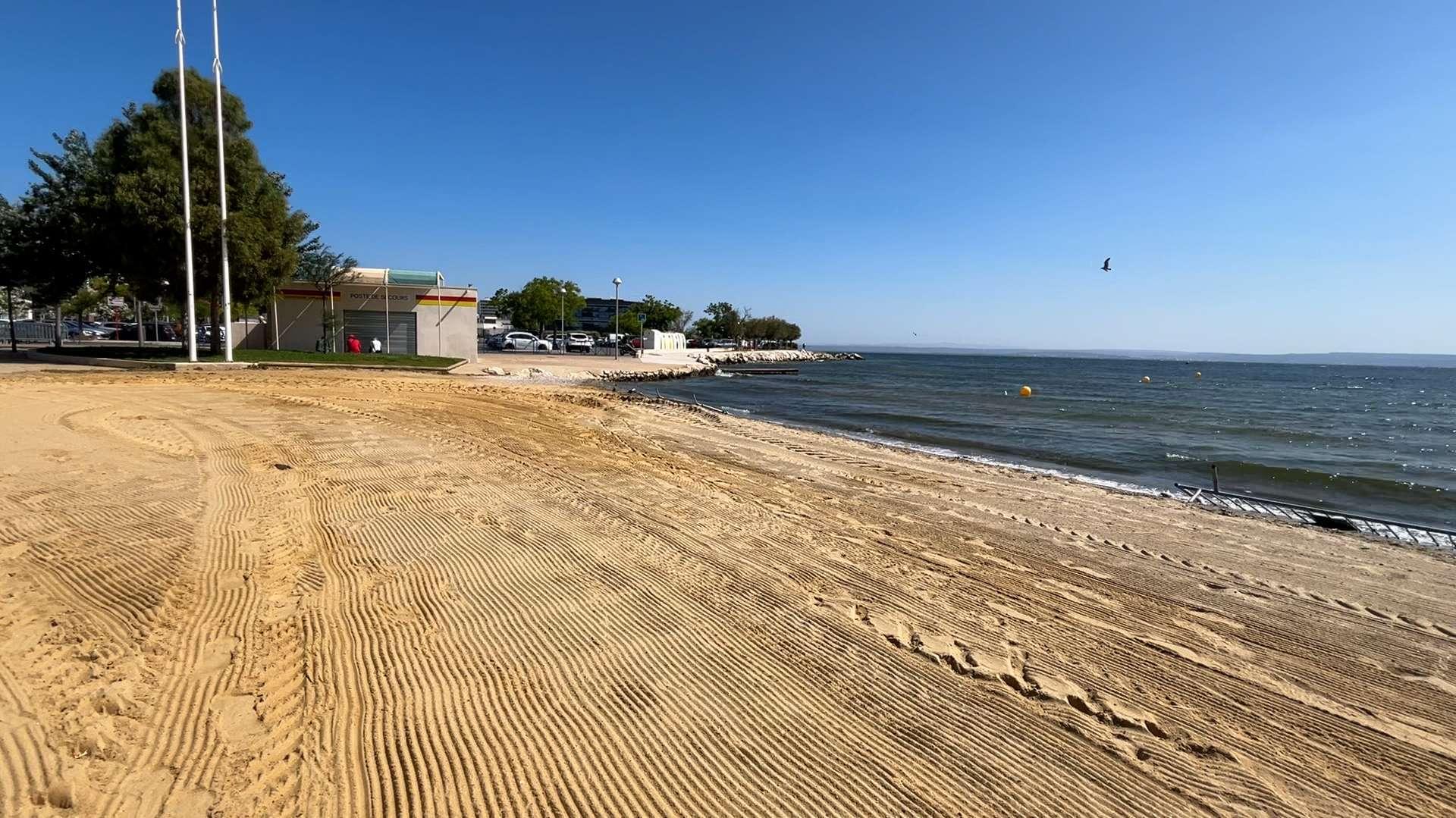 Interdiction de baignade dans l'Étang de Berre : à Martigues la plage de Ferrières est déserte