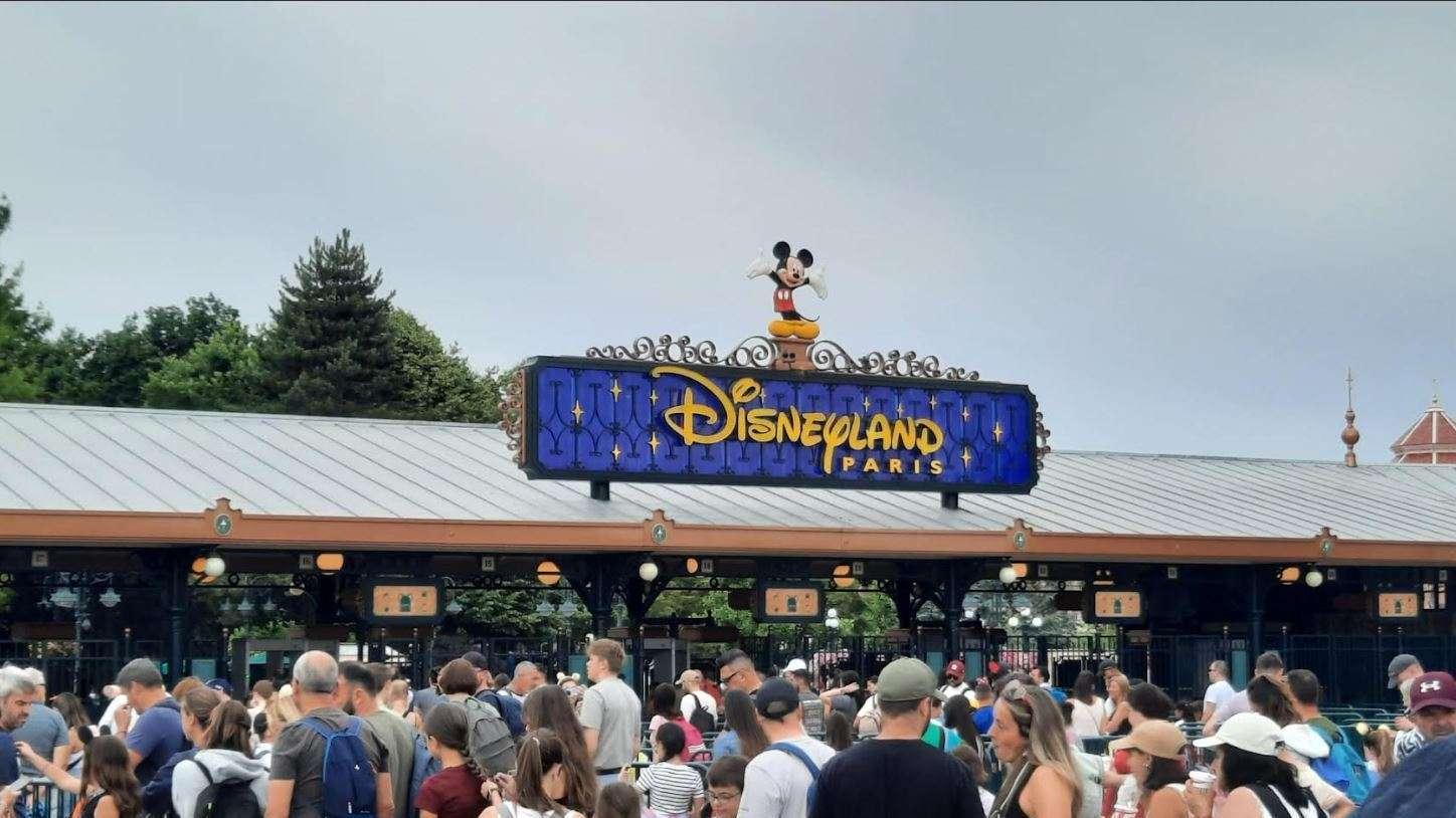 Emploi : Disneyland Paris débarque à Aix-en-Provence pour recruter, 8 000 postes à pourvoir