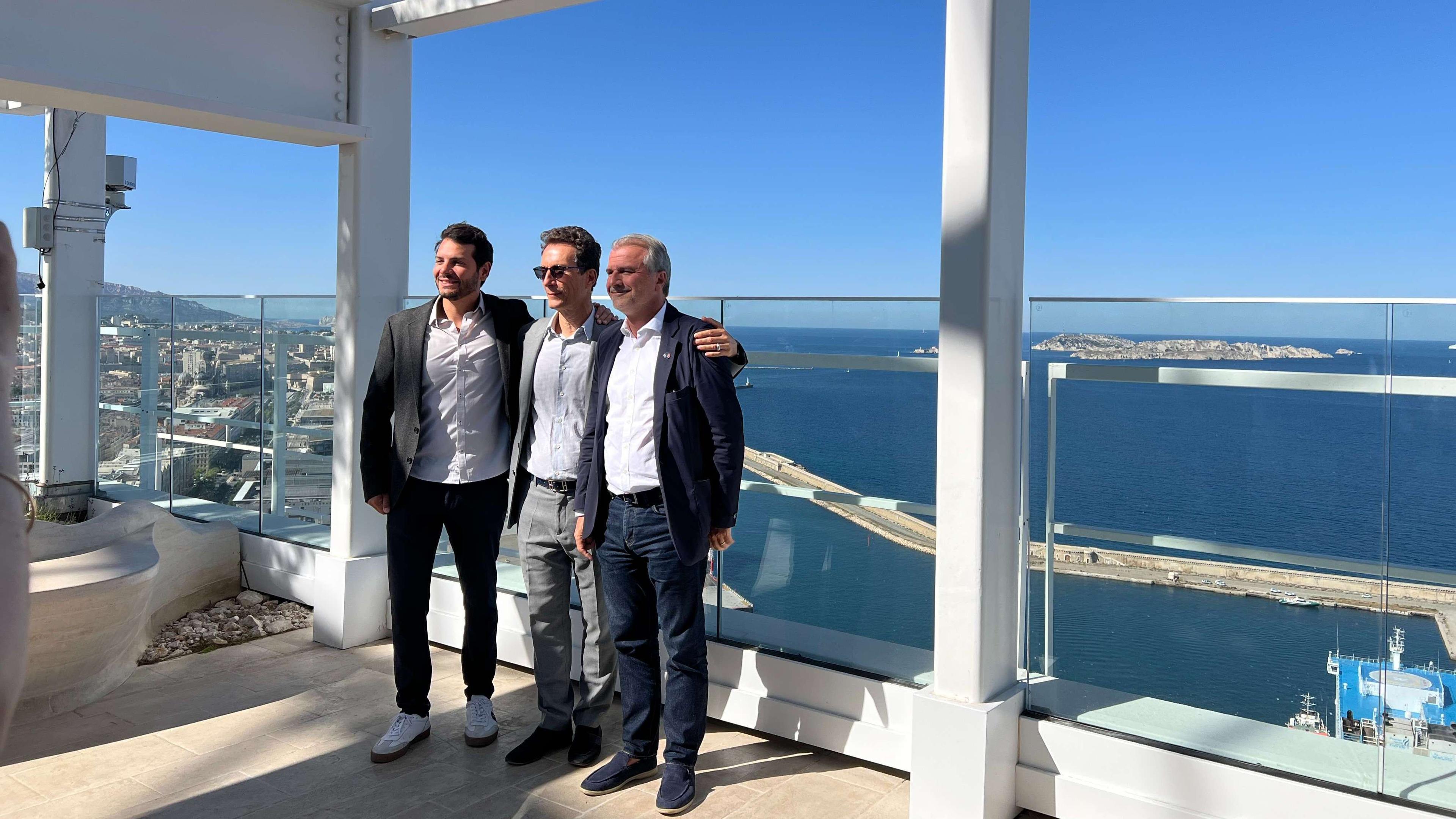 Marseille: Un jardin suspendu à 135 mètres d'altitude en haut de la Tour La Marseillaise