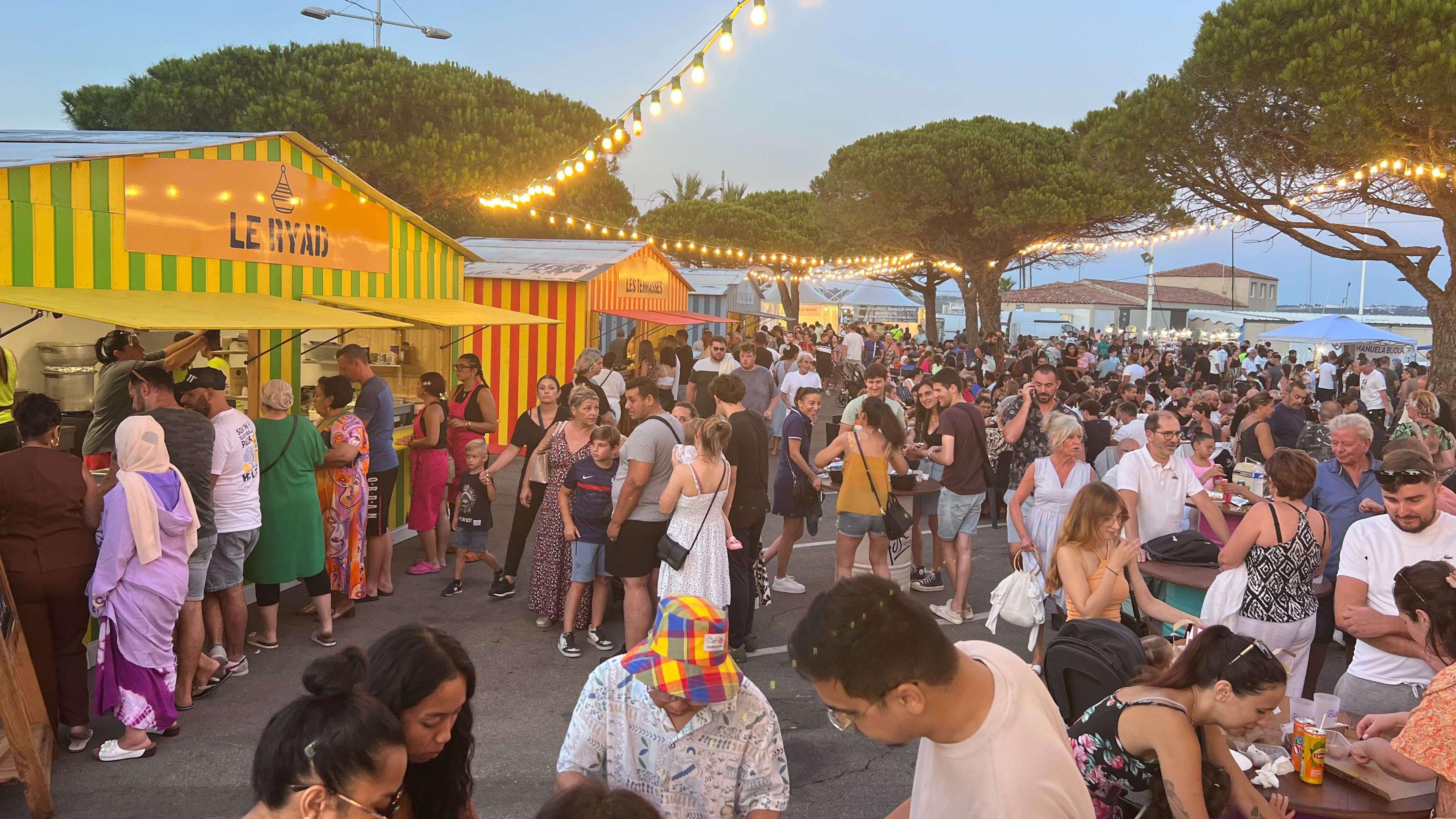 Ambiance, saveurs et bord de mer : l’été aux Cabanes du Port de Fos-sur-Mer