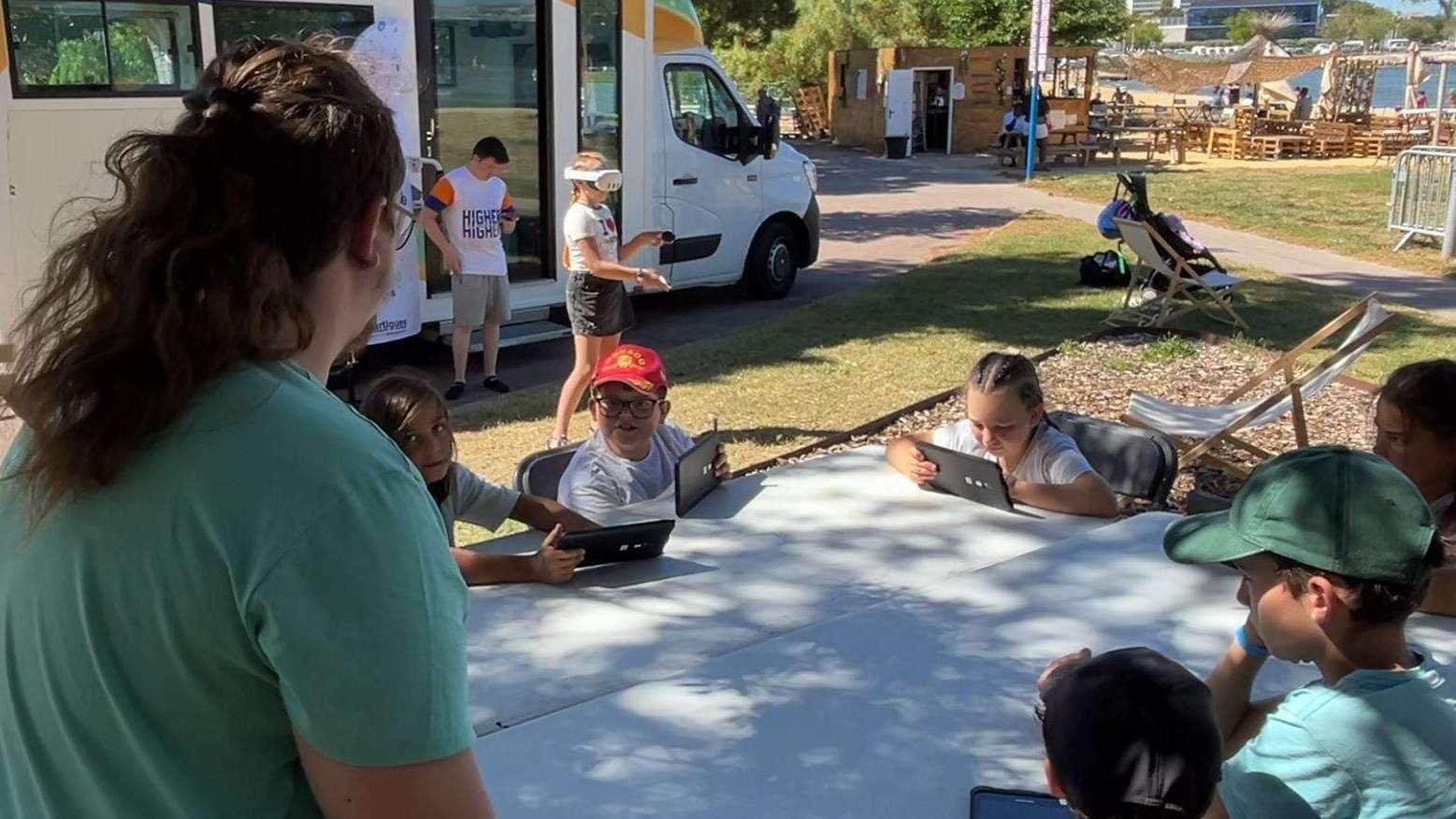 Martigues : le numérique s'invite à la plage 