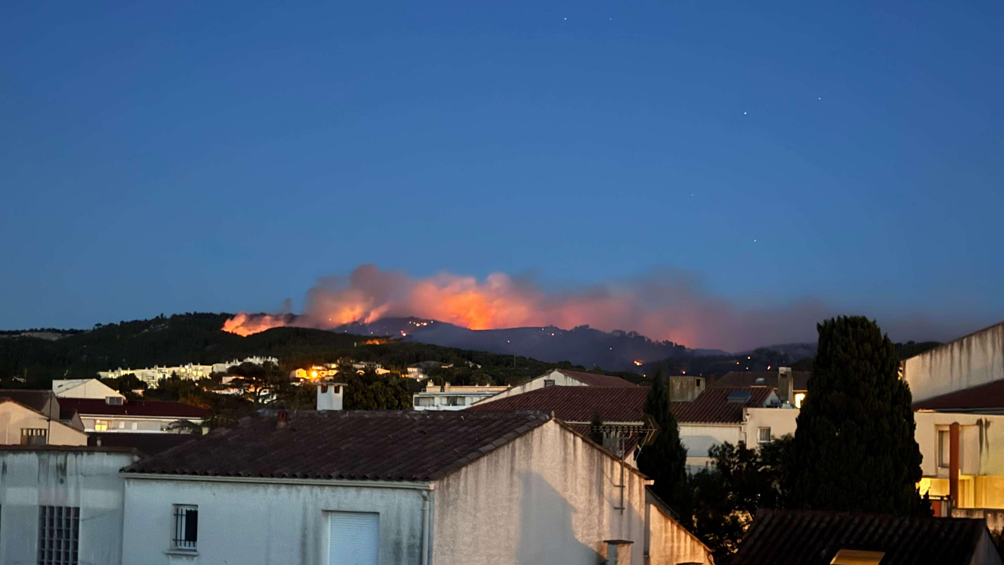 Incendie: Des évacuations à Martigues et Sausset-les-Pins
