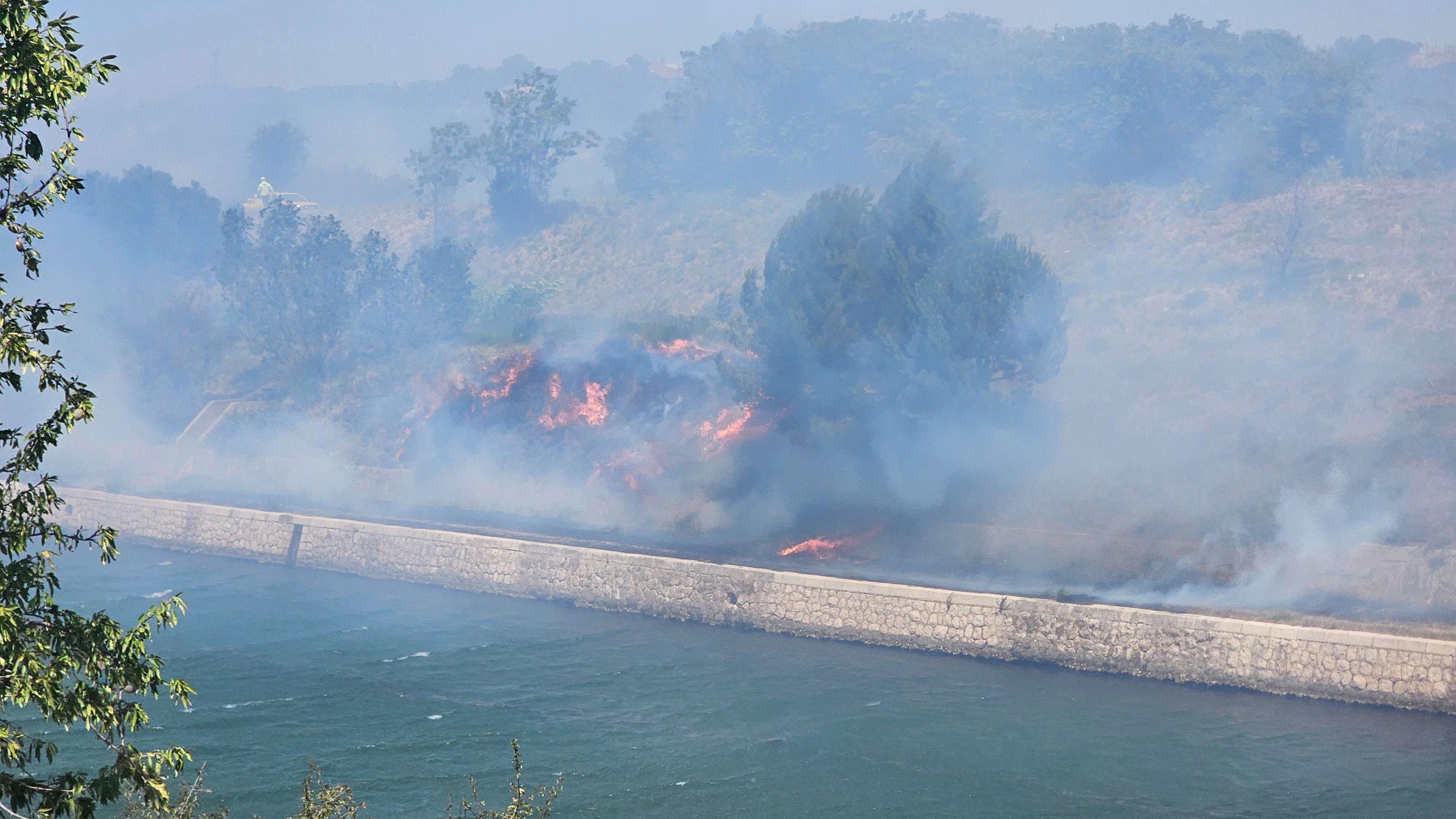 Port-de-Bouc: le feu est fixé