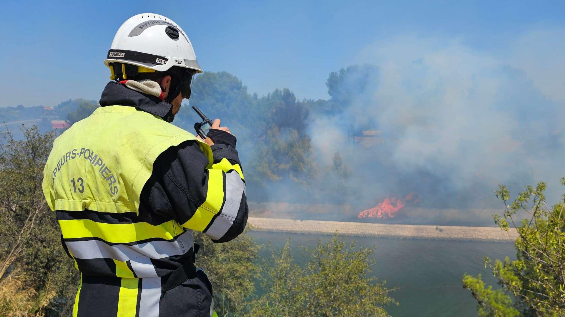 "Un véritable cauchemar" : retour en images sur le feu de Port-de-Bouc 
