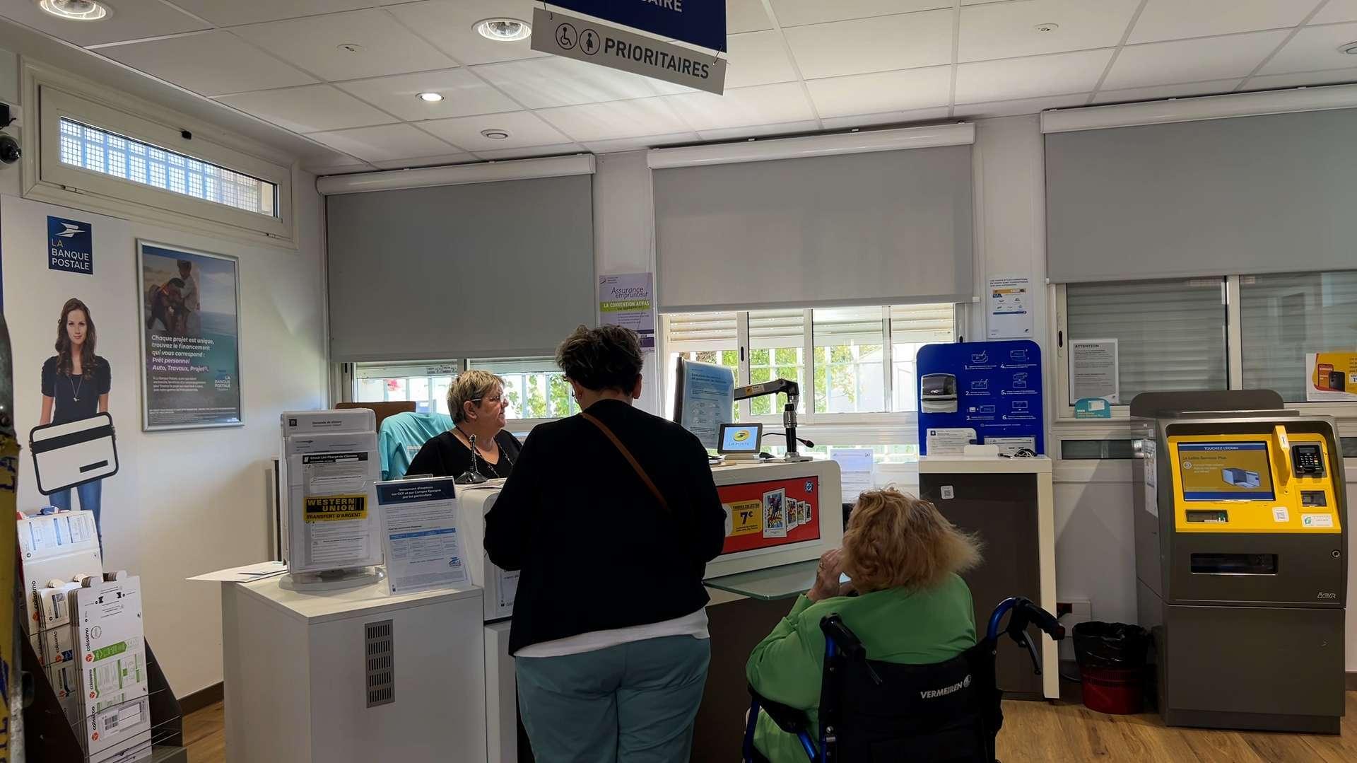 Augmentation du prix du timbre: qu'en pensent les usagers à Martigues ?