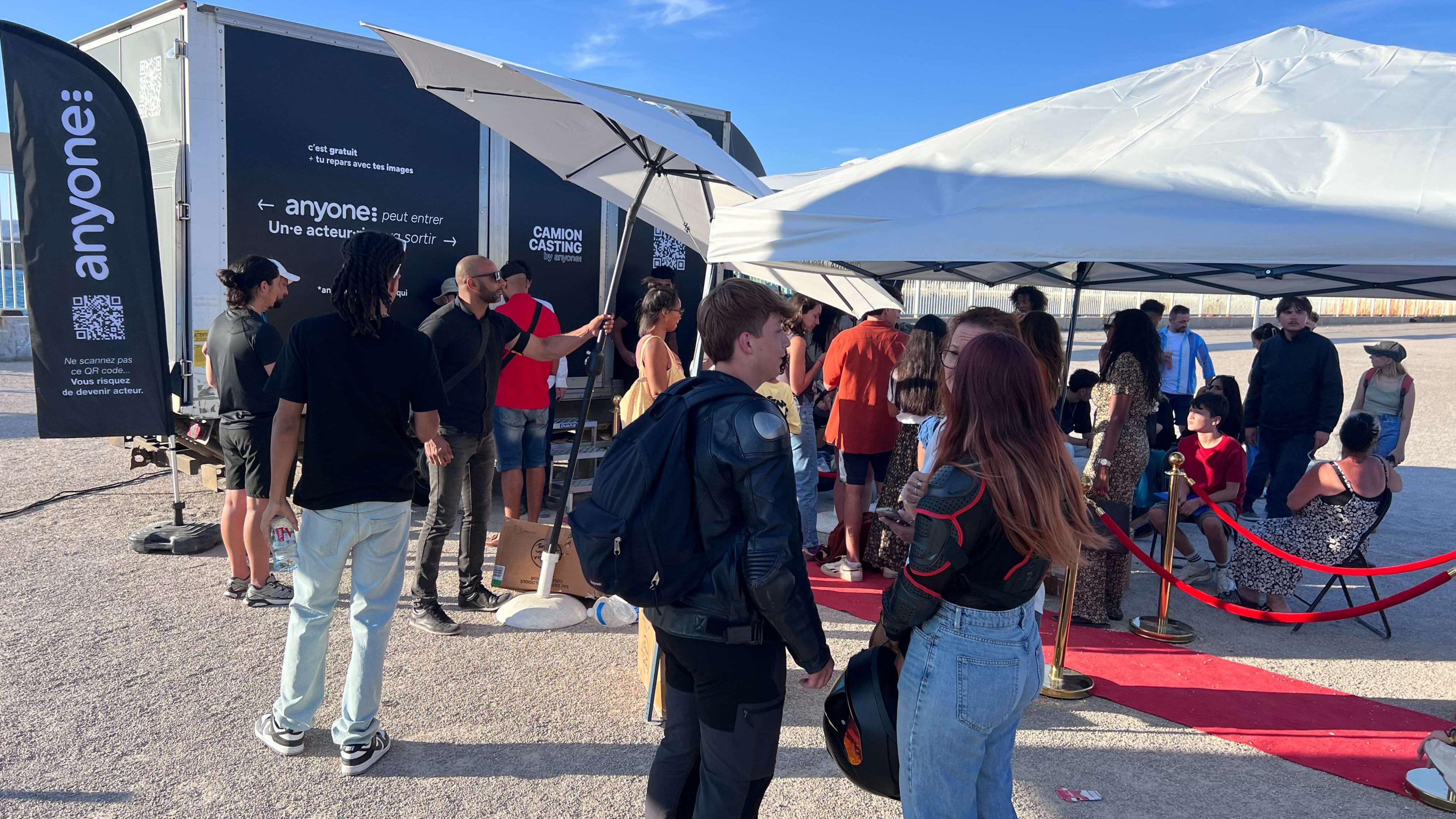 À Marseille, un casting de cinéma… dans un camion !