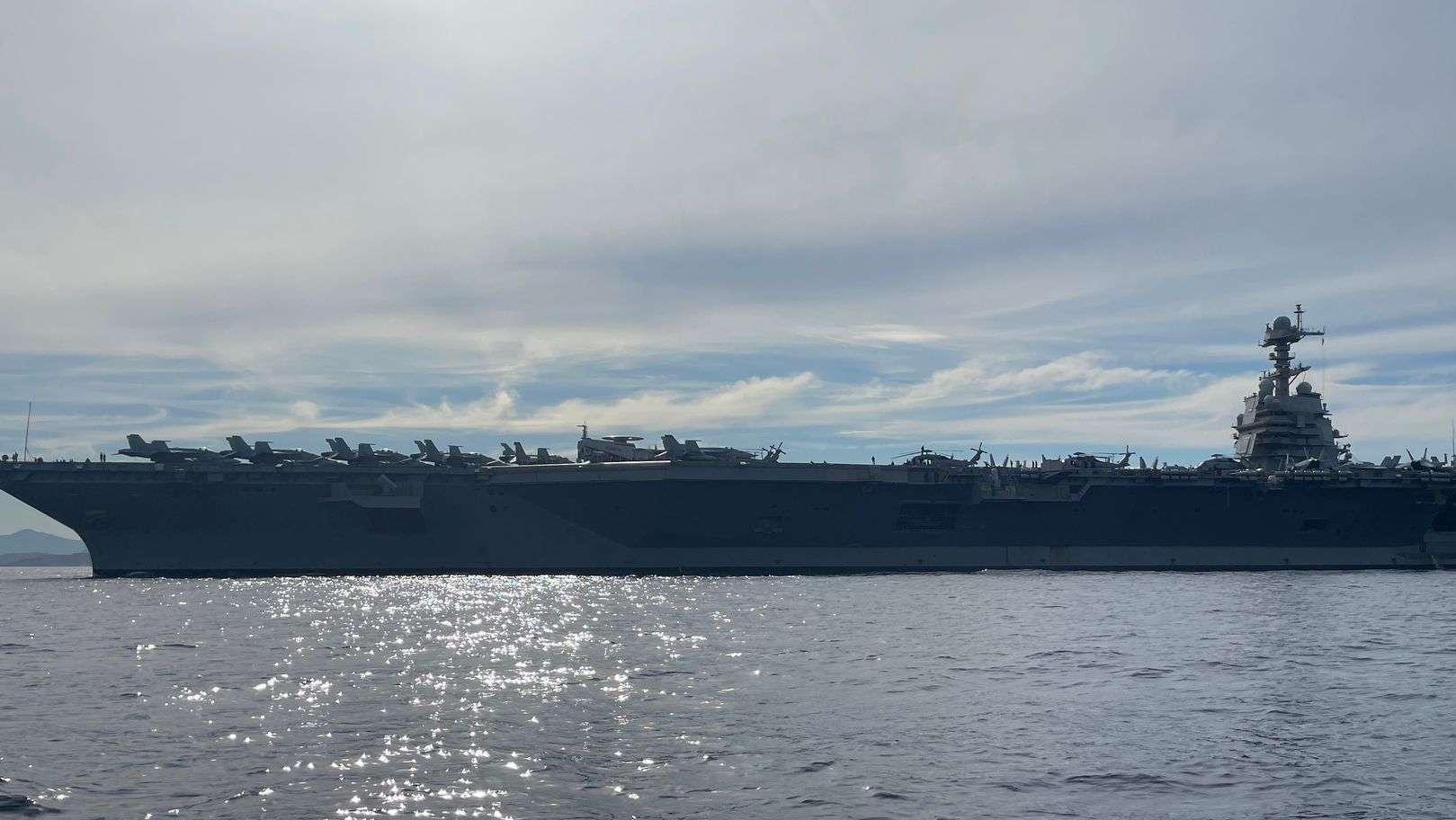 L’USS Gerald R. Ford, le plus grand porte-avions du monde, est en escale à Marseille