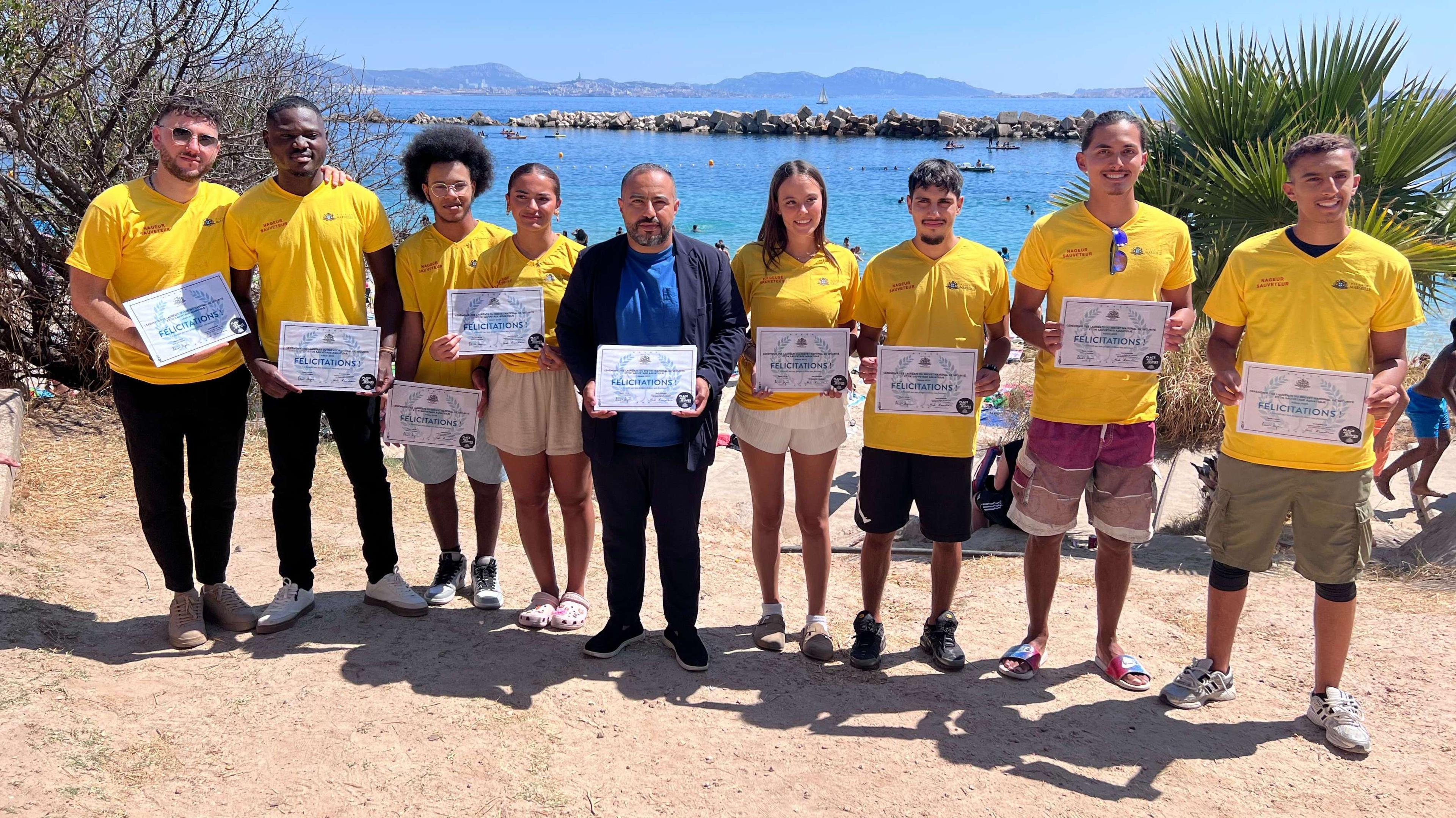 Marseille finance la formation des nageurs sauveteurs : des diplômés prêts pour l’été