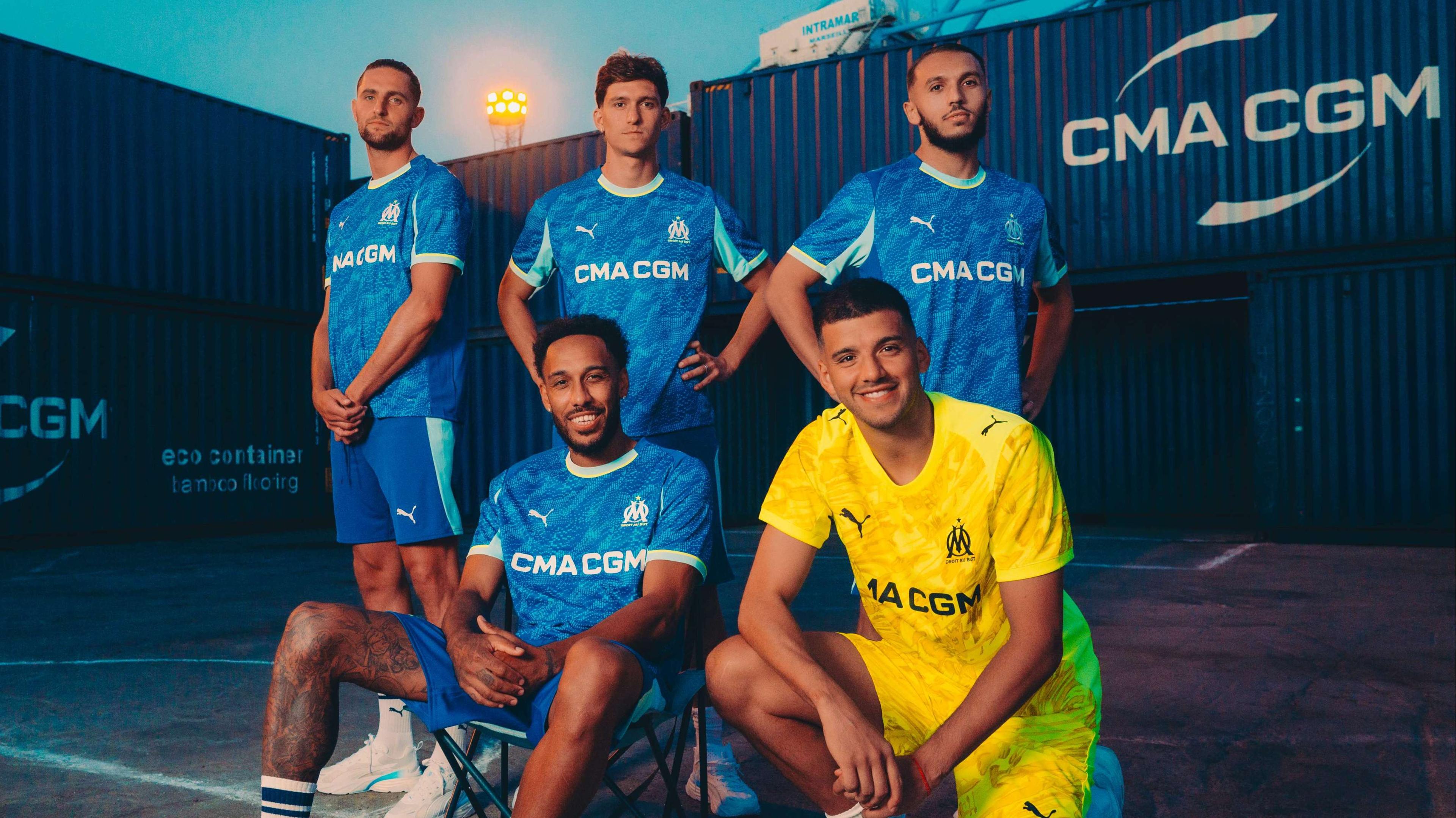 Le nouveau maillot de l’OM, un hommage aux dockers et à la mer