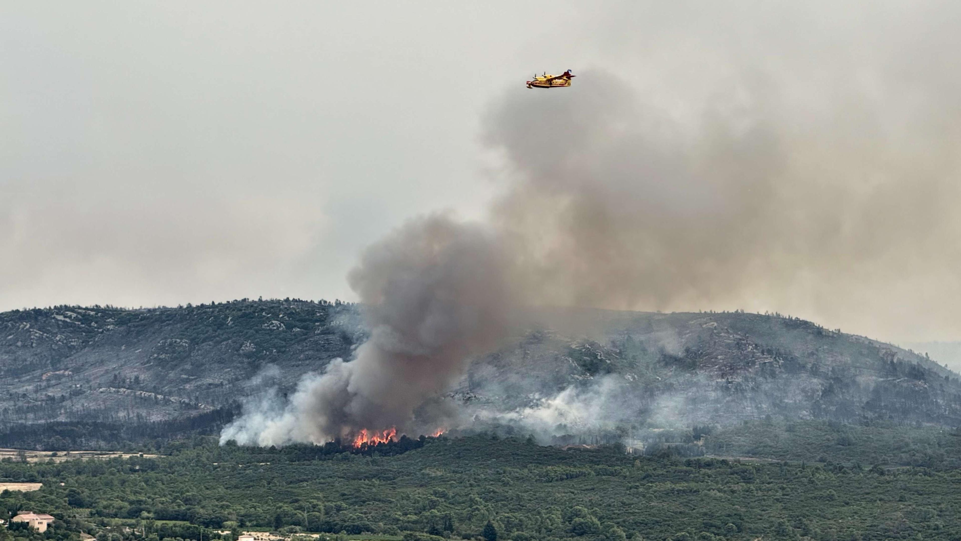 "Feu du siècle" dans l'Aude : le procureur estime qu'il "pourrait avoir une cause criminelle"