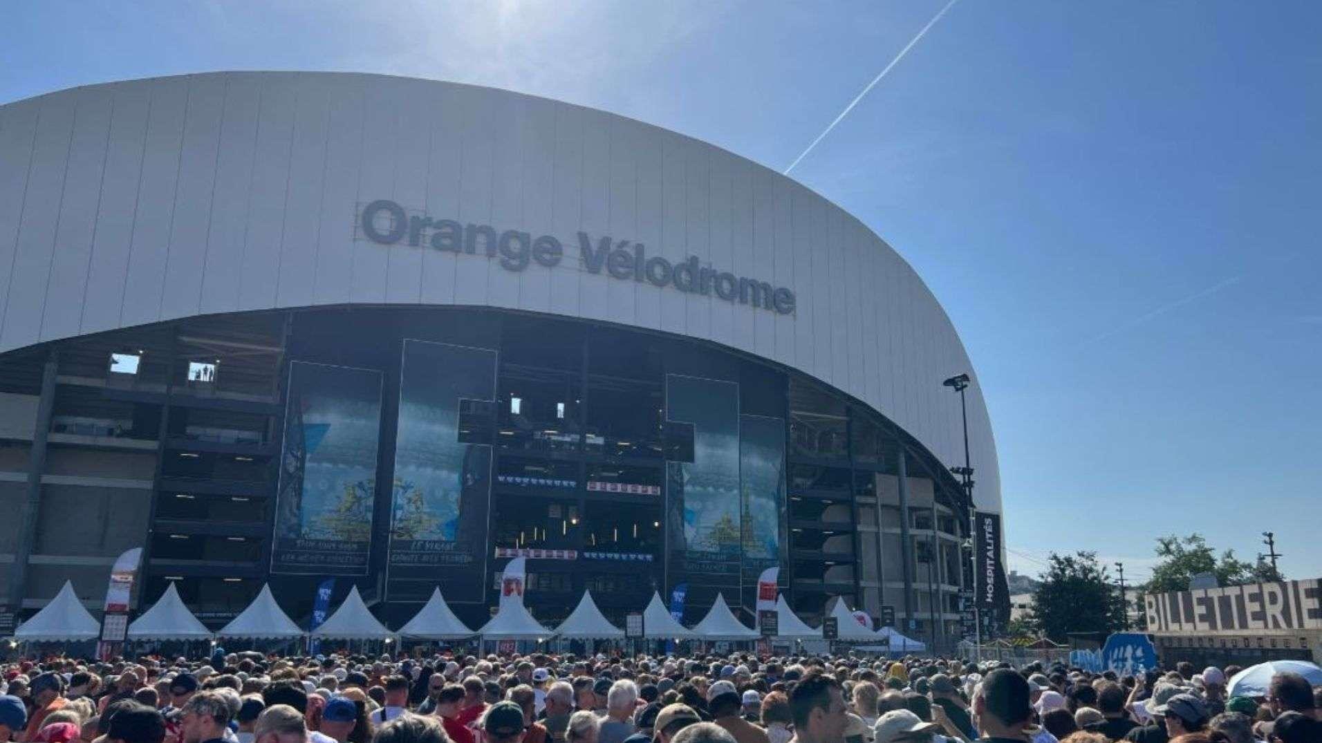 Coup de tonnerre à Marseille : Ye (Kanye West) choisit le Vélodrome pour son unique concert en France !