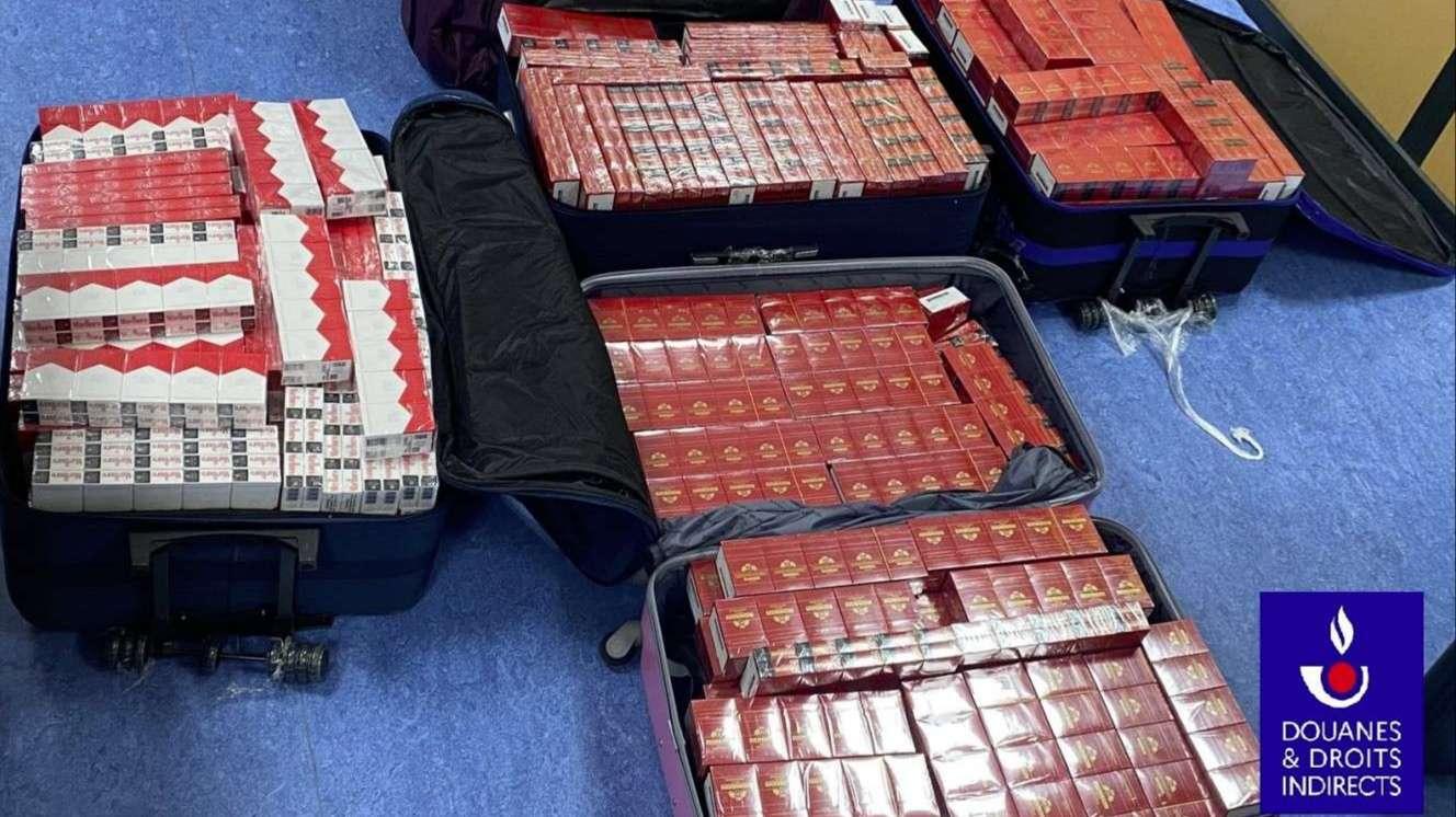 Douane de Marignane : plus de 18 000 paquets de cigarettes saisis et quatre "mules" interceptées à l'aéroport