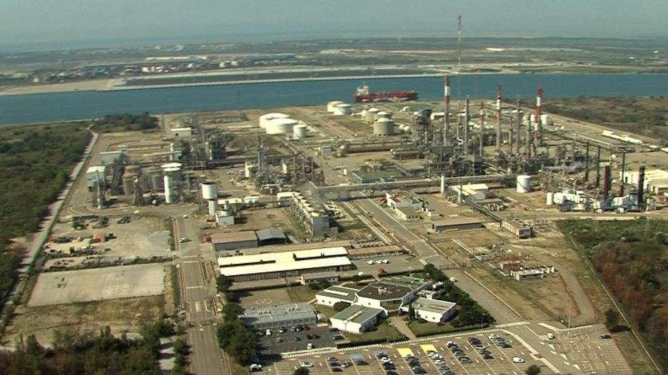 Fos-sur-Mer : opération de maintenance sur le site Lyondell Chimie