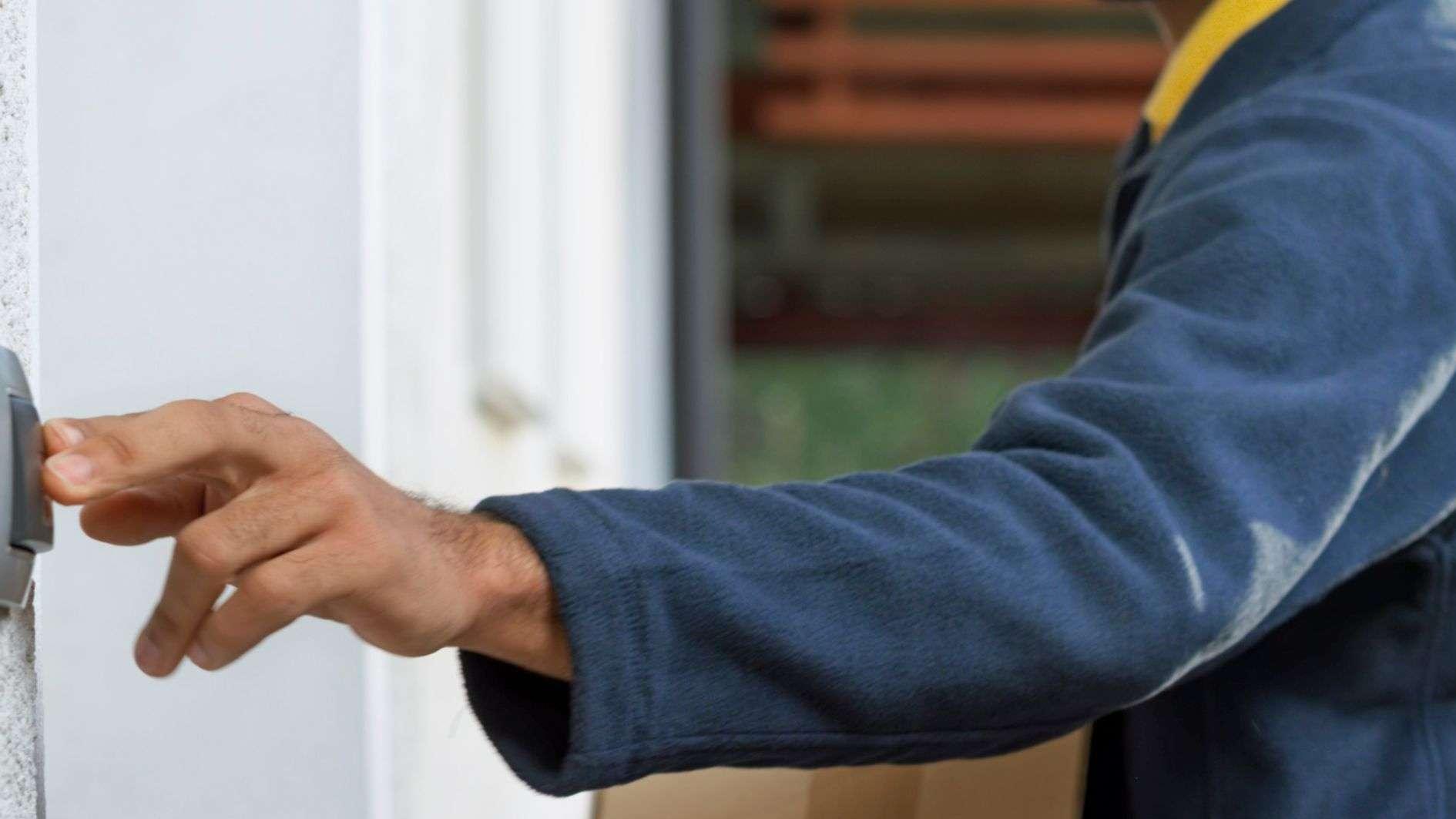 Faux vendeurs de calendriers : les conseils de la Gendarmerie 13 pour éviter les arnaques