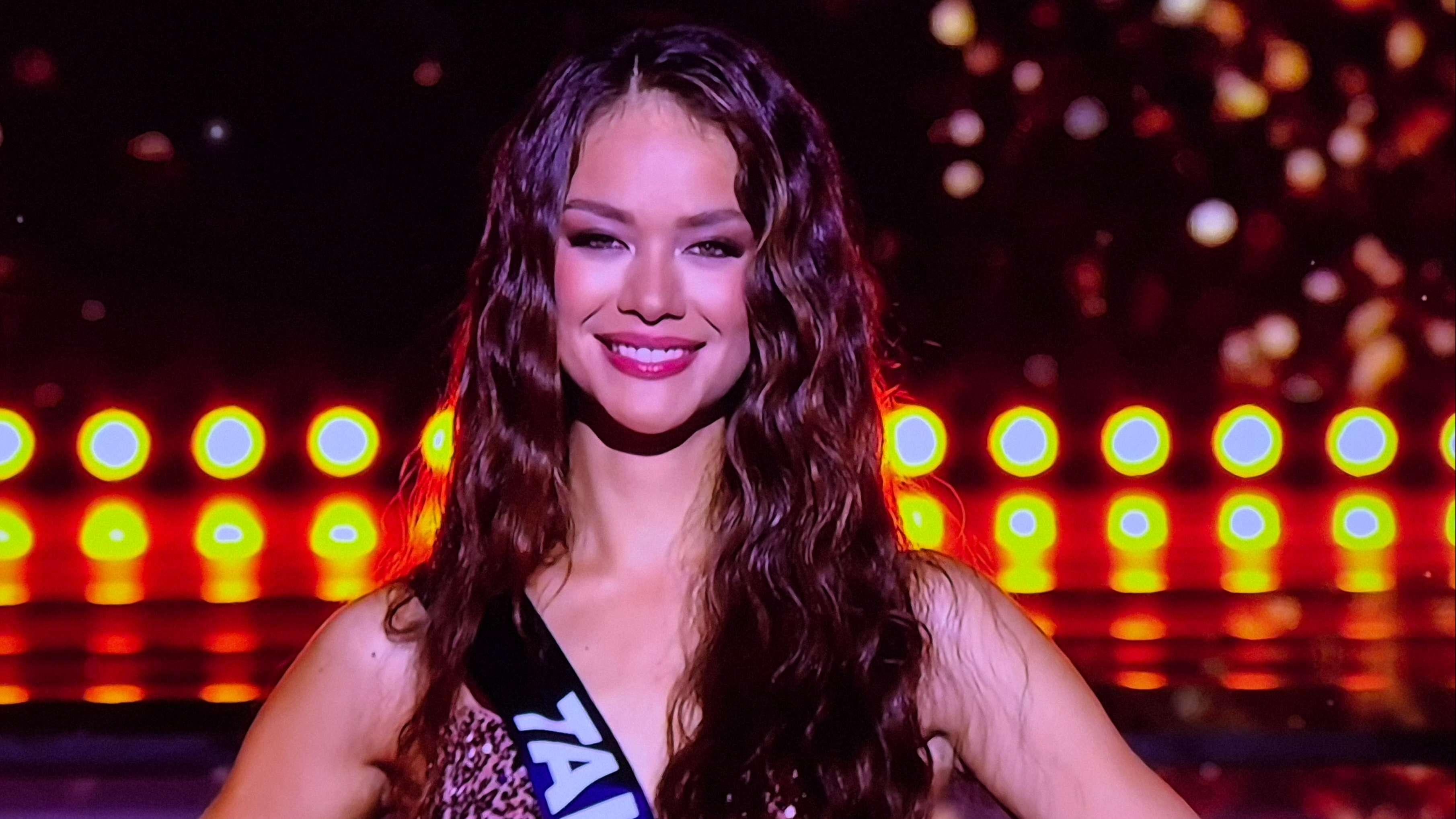Hinaupoko Devèze, Miss Tahiti, élue Miss France 2026 : "Je suis le fruit d'une histoire d'amour entre la Polynésie et le sud de la France"