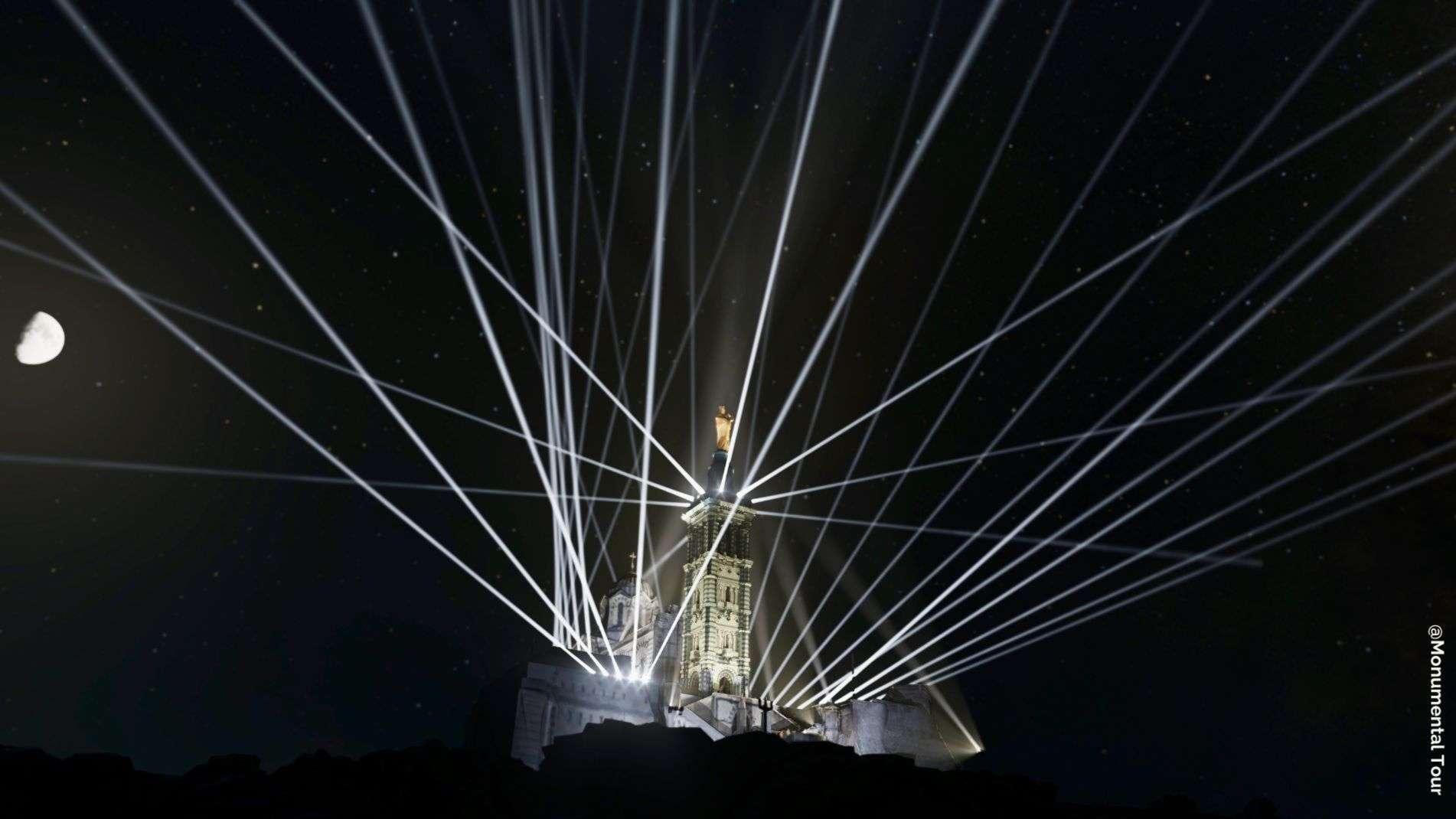 Des ovnis dans le ciel? Des drones russes? Non juste des lasers pour le show lumineux de Notre Dame de la Garde