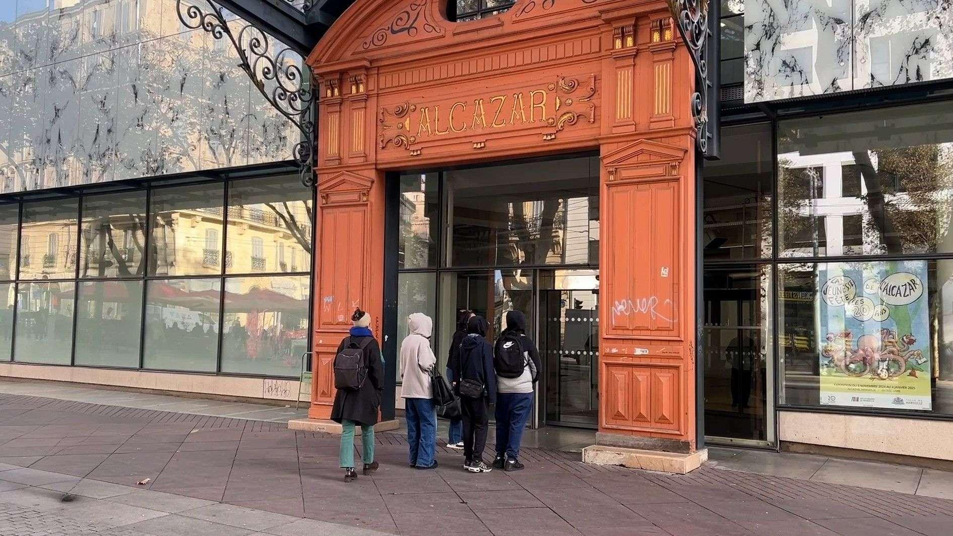 Bon plan à Marseille : 9 600 livres en vente à 1€ ou 3€ avec la "Bibliobraderie" à l'Alcazar