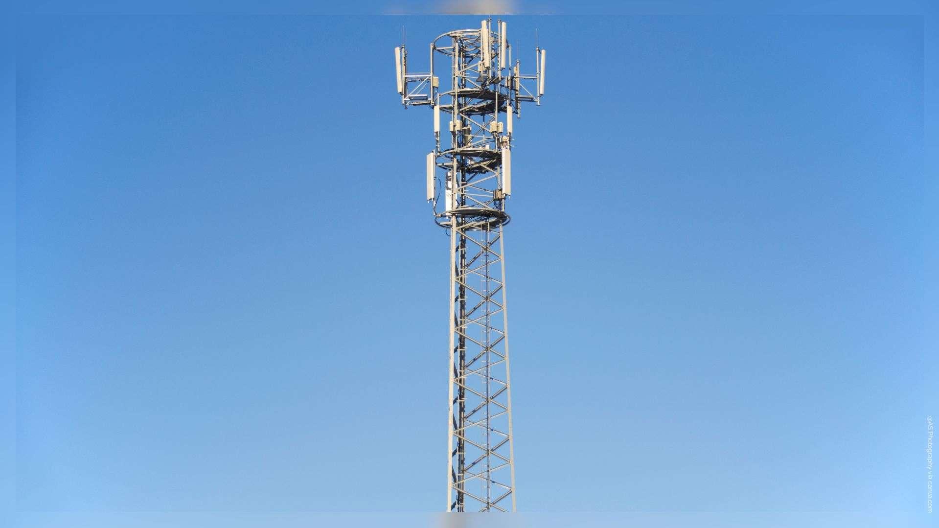 Antennes relais : Martigues dénonce le "mépris" et le passage en force de Free 