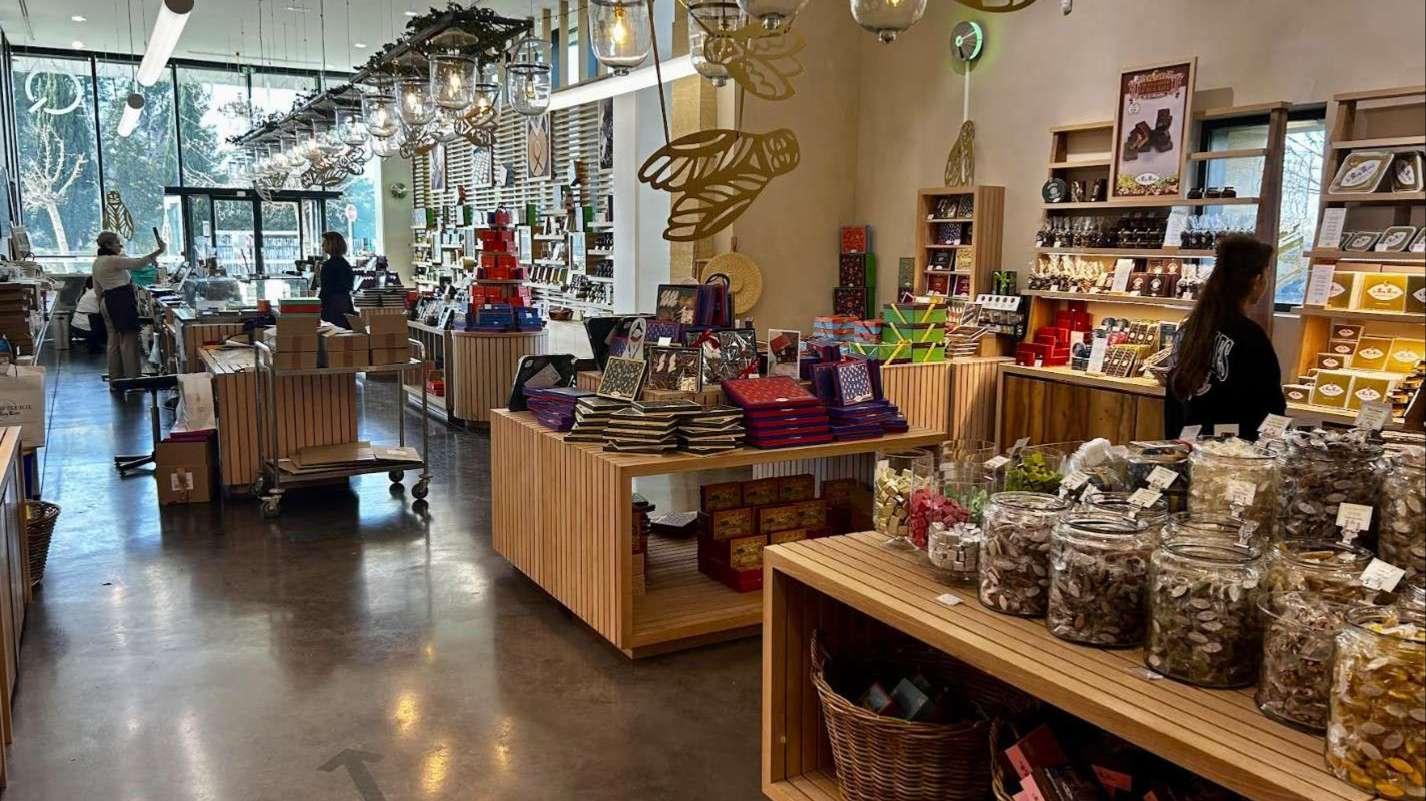 Aix-en-Provence : le secret de fabrication des Calissons du Roy René, labellisés Patrimoine Vivant