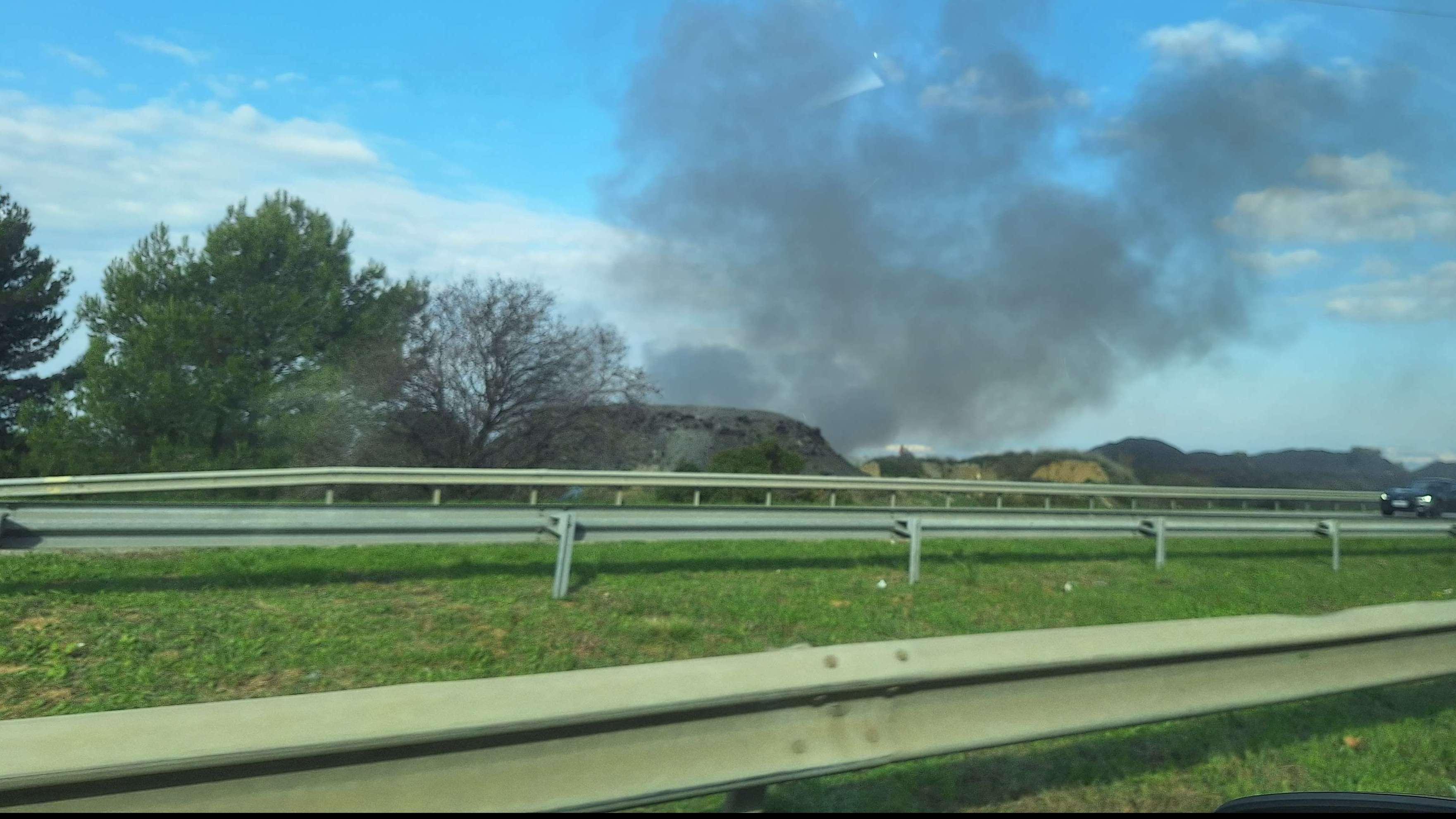 Gignac-la-Nerthe : un incendie en cours dans une déchetterie