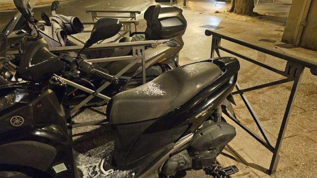 Un très léger saupoudrage de neige ce matin à Marseille... et chez vous?