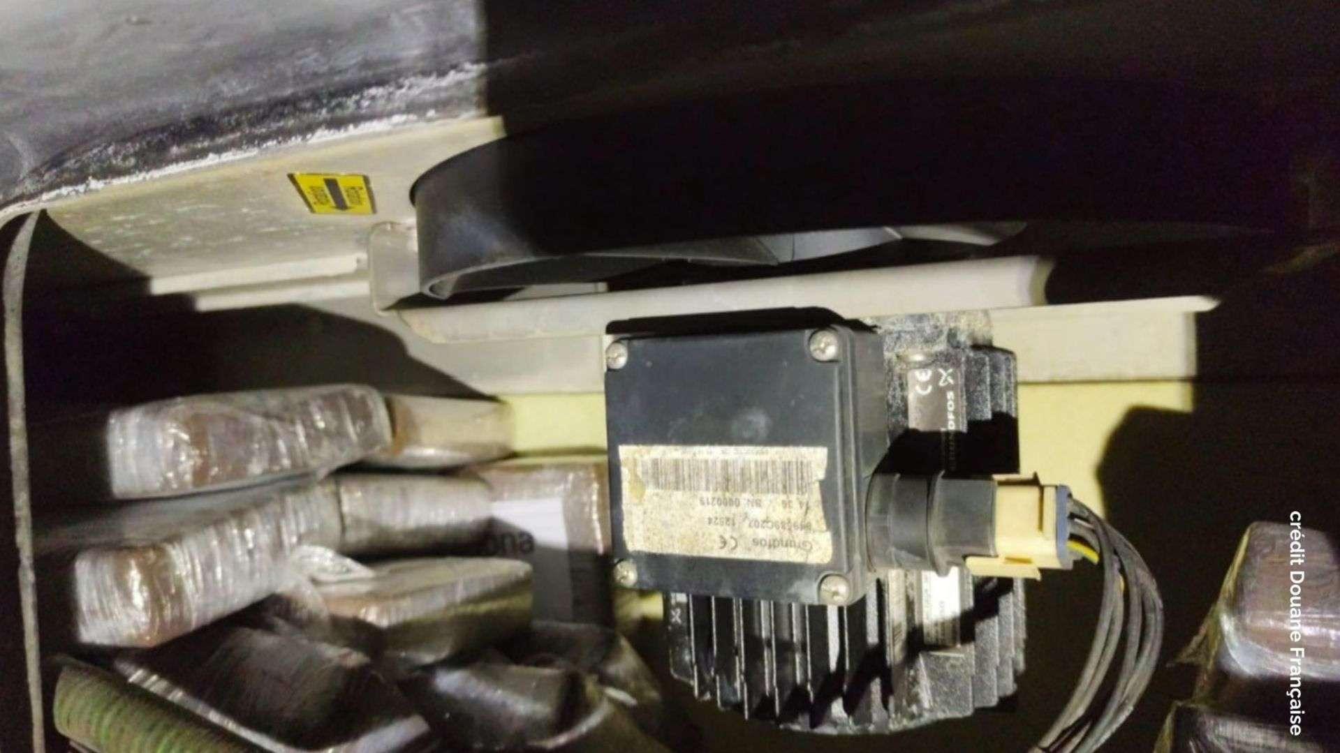 Port de Marseille : 67 kg de cocaïne découverts cachés dans le moteur d'un conteneur de bananes