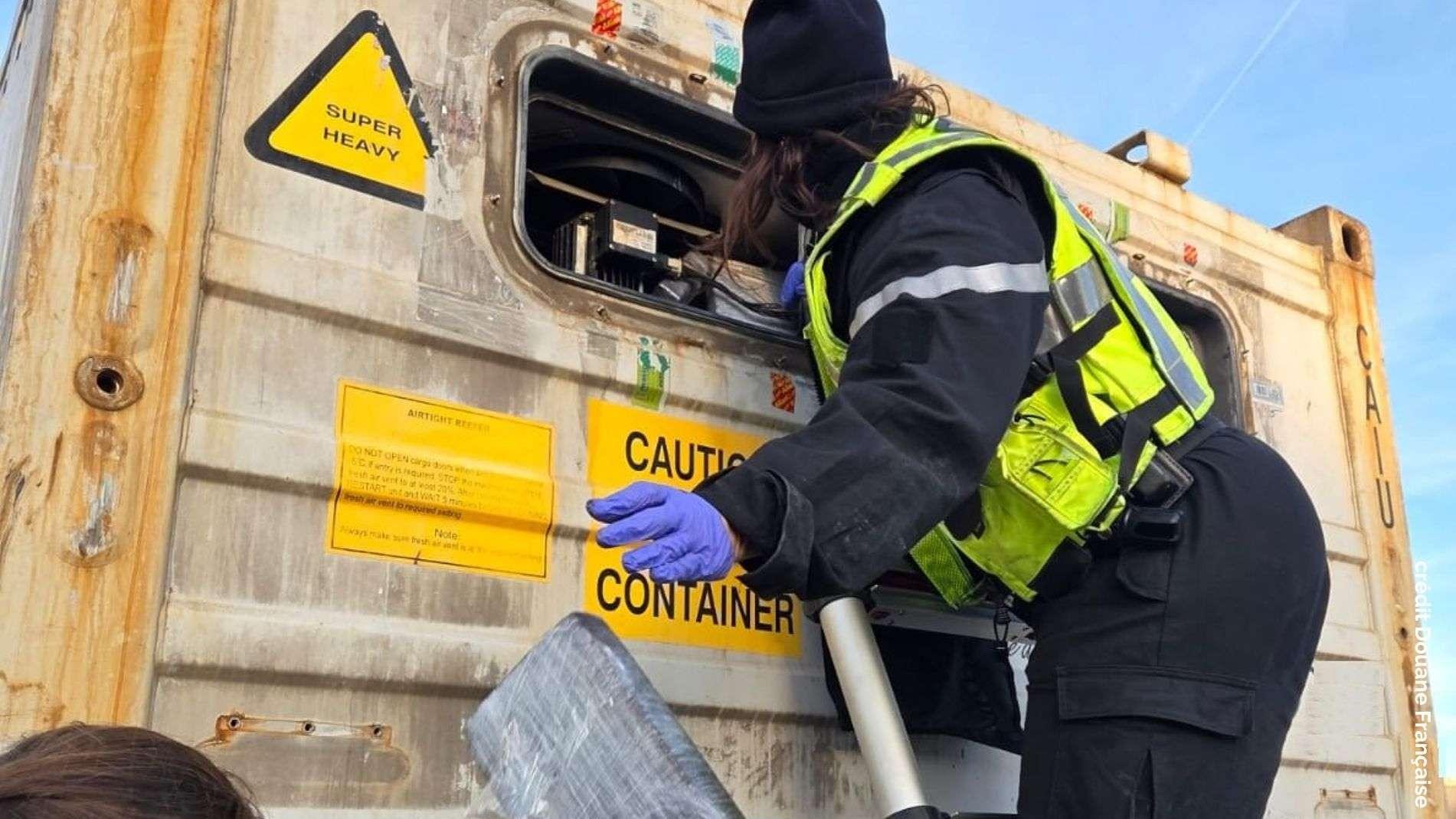 Port de Marseille : 67 kg de cocaïne saisis dans un moteur de frigo... Les douaniers racontent les coulisses d'une prise "banane"