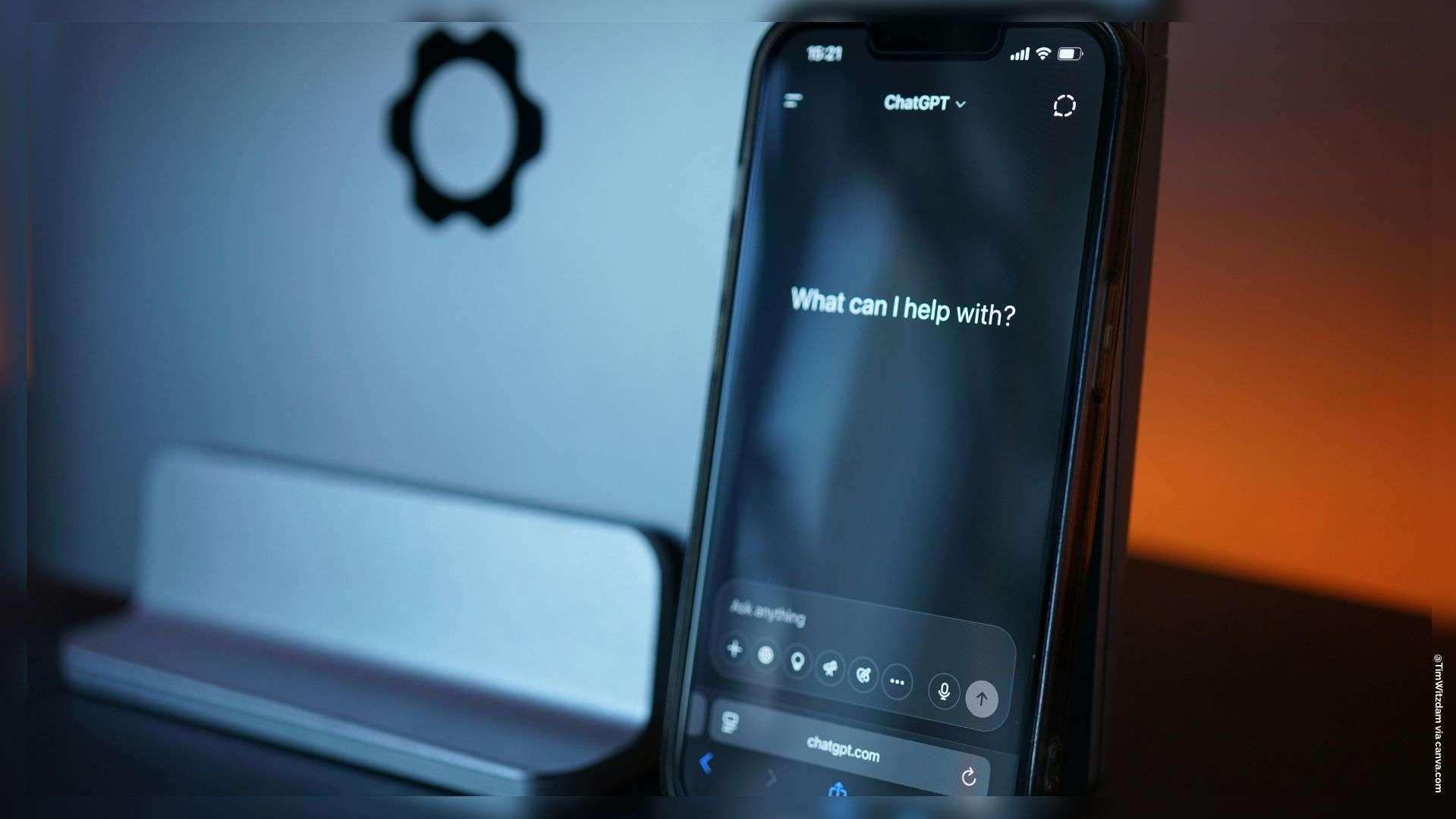 "Il me réconforte" : quand ChatGPT remplace le meilleur ami ou le psy pour les ados. Enquête à Martigues